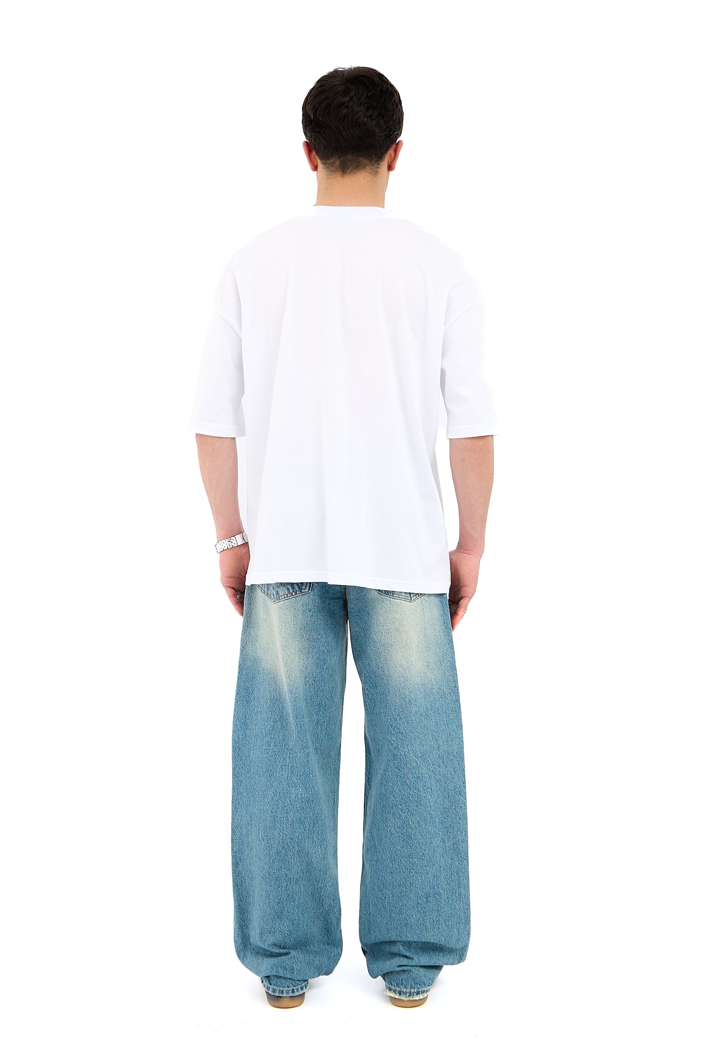 Urban Silence Baskılı Oversize Tişört  - BEYAZ