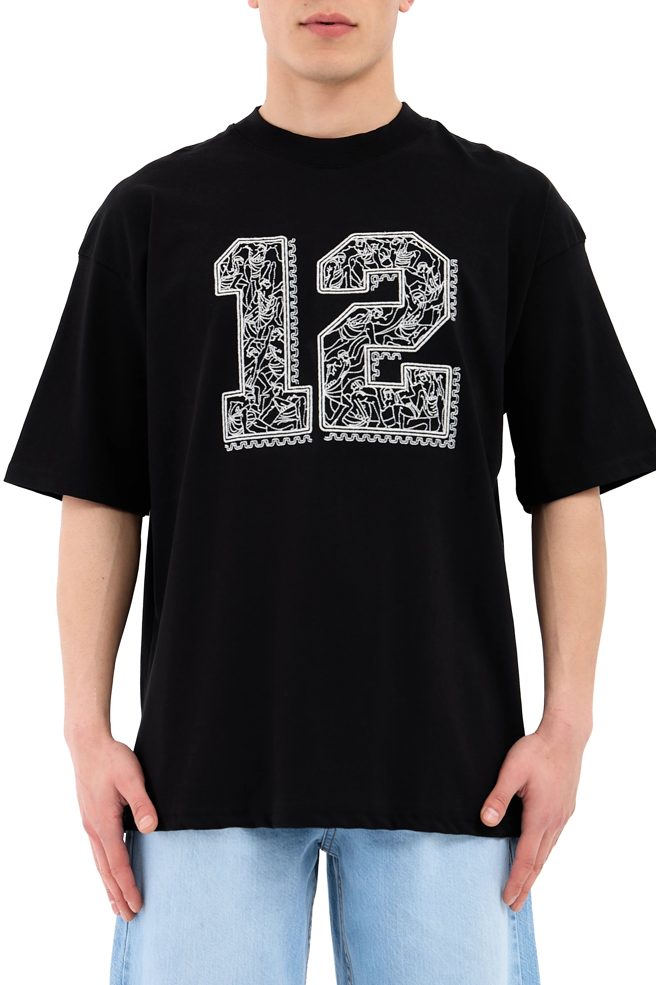 12 Nakış Detay Oversize Tişört