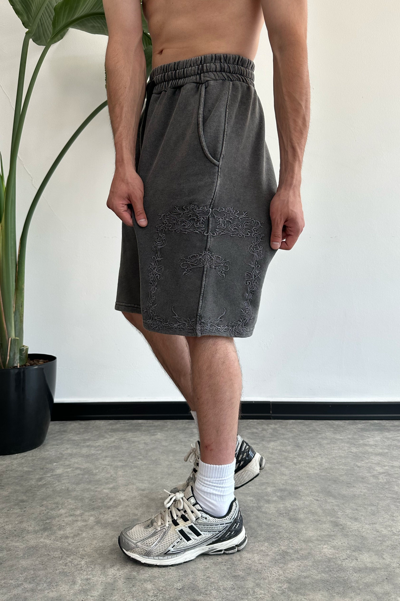 Premium Yıkamalı Frame Nakış Detay Baggy Şort - ANTRASİT