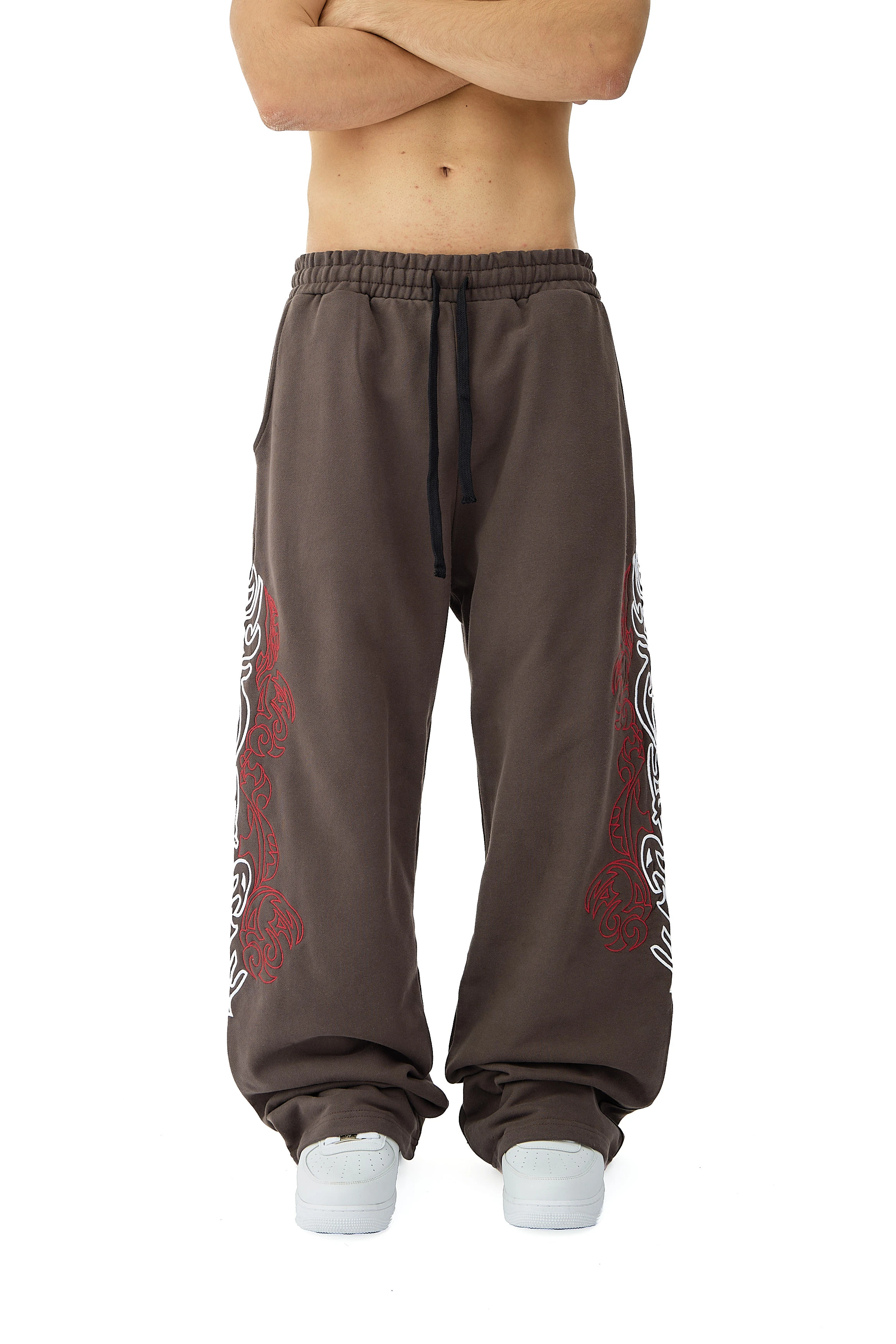 Bloodline Totem Nakış Detaylı Premium Sweatpant - KAHVERENGİ