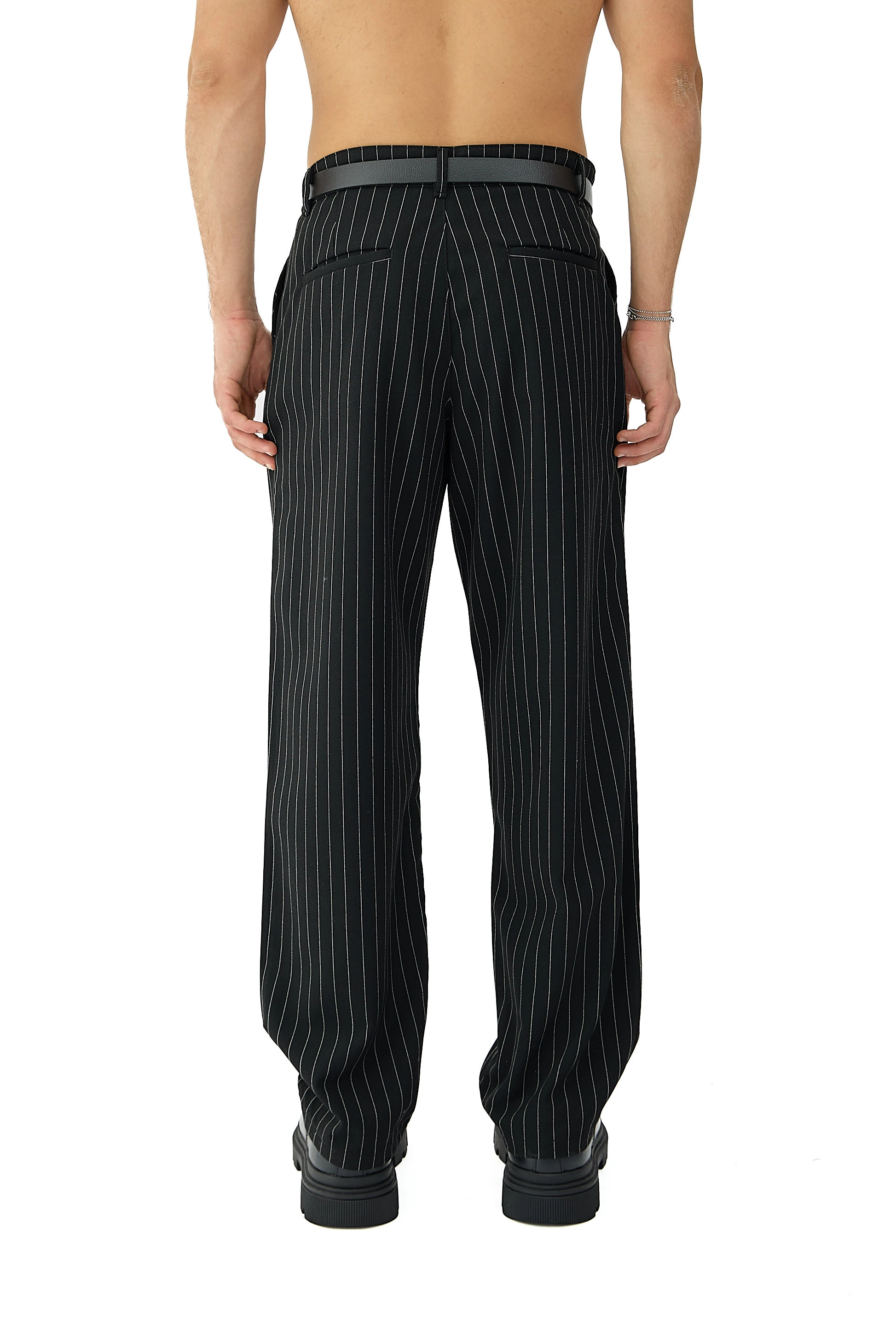 Kalın Tuşeli Çizgili Detay Baggy Fit Kumaş Pantolon