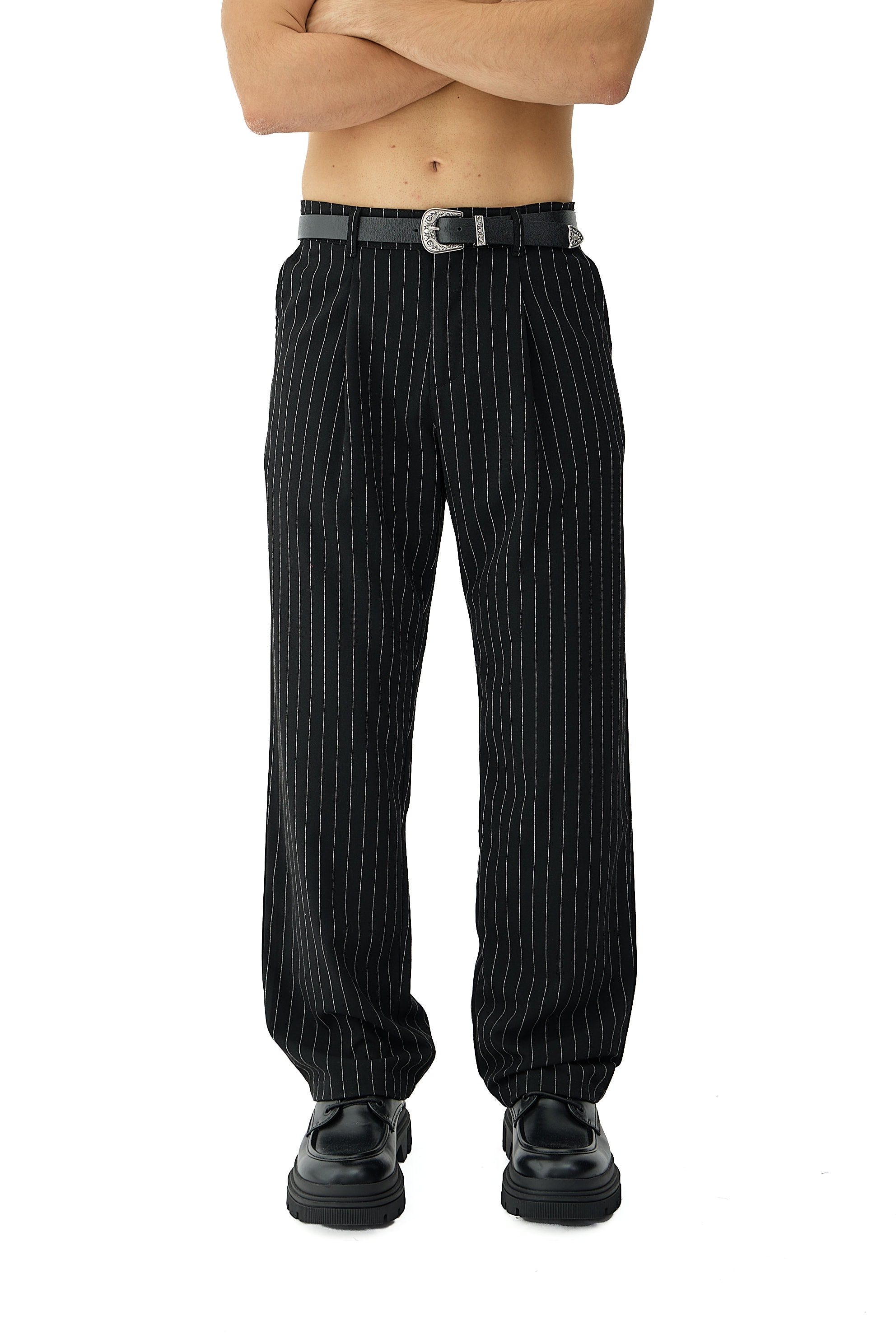 Kalın Tuşeli Çizgili Detay Baggy Fit Kumaş Pantolon