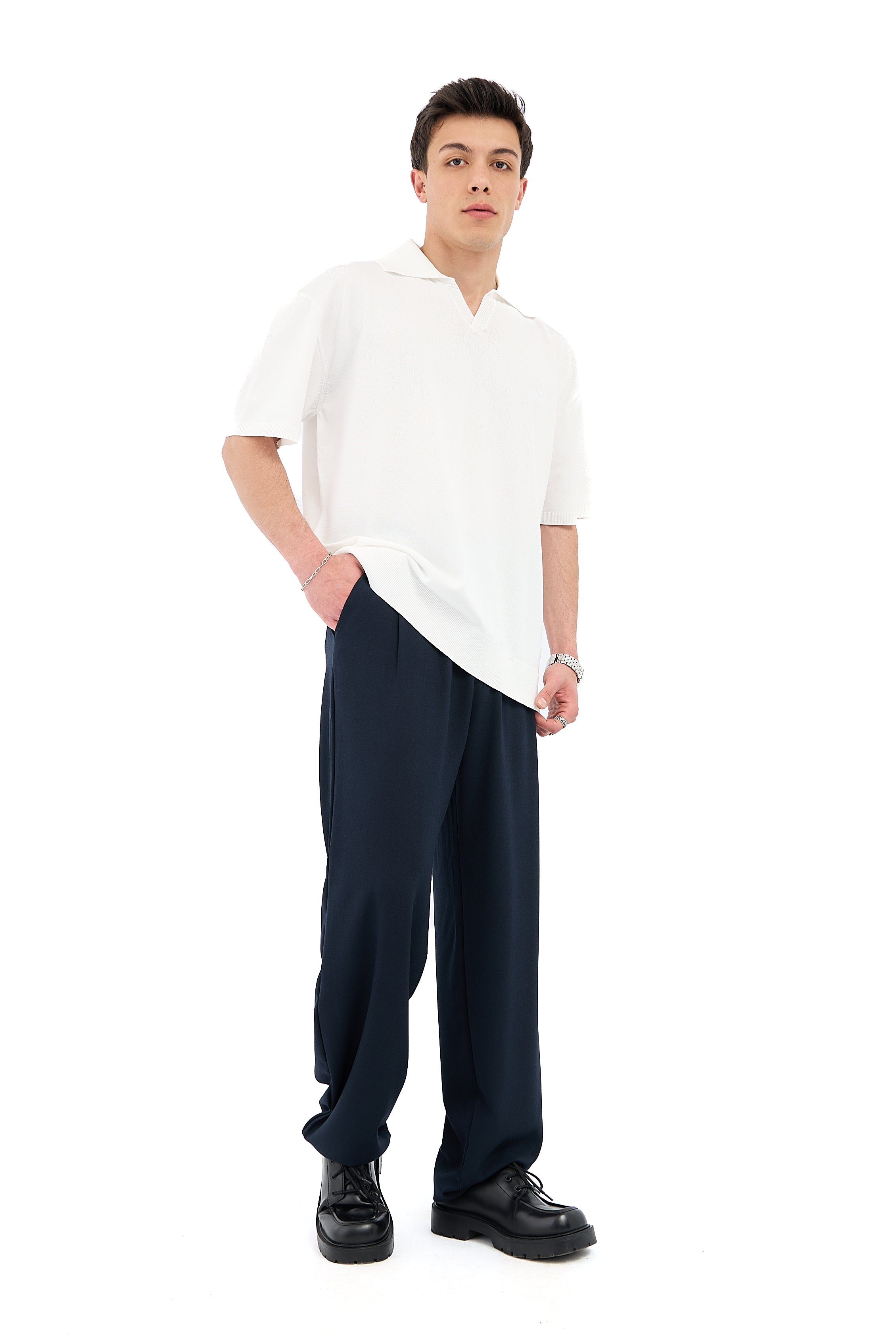 Crep Kumaş Polo Yaka Oversize Triko Tişört - BEYAZ