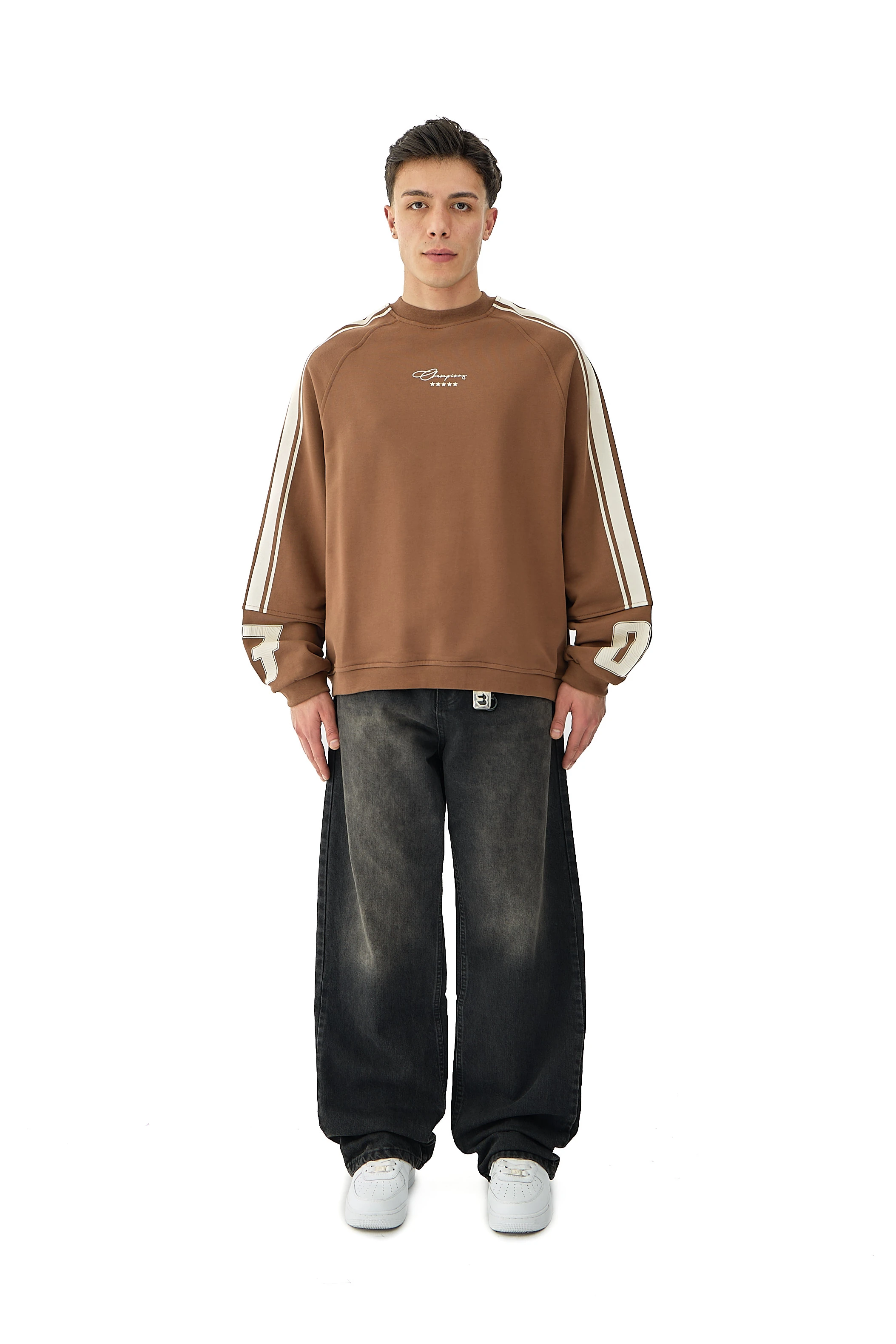 07 Champions Baskılı Oversize Pemium Sweatshirt - KAHVERENGİ