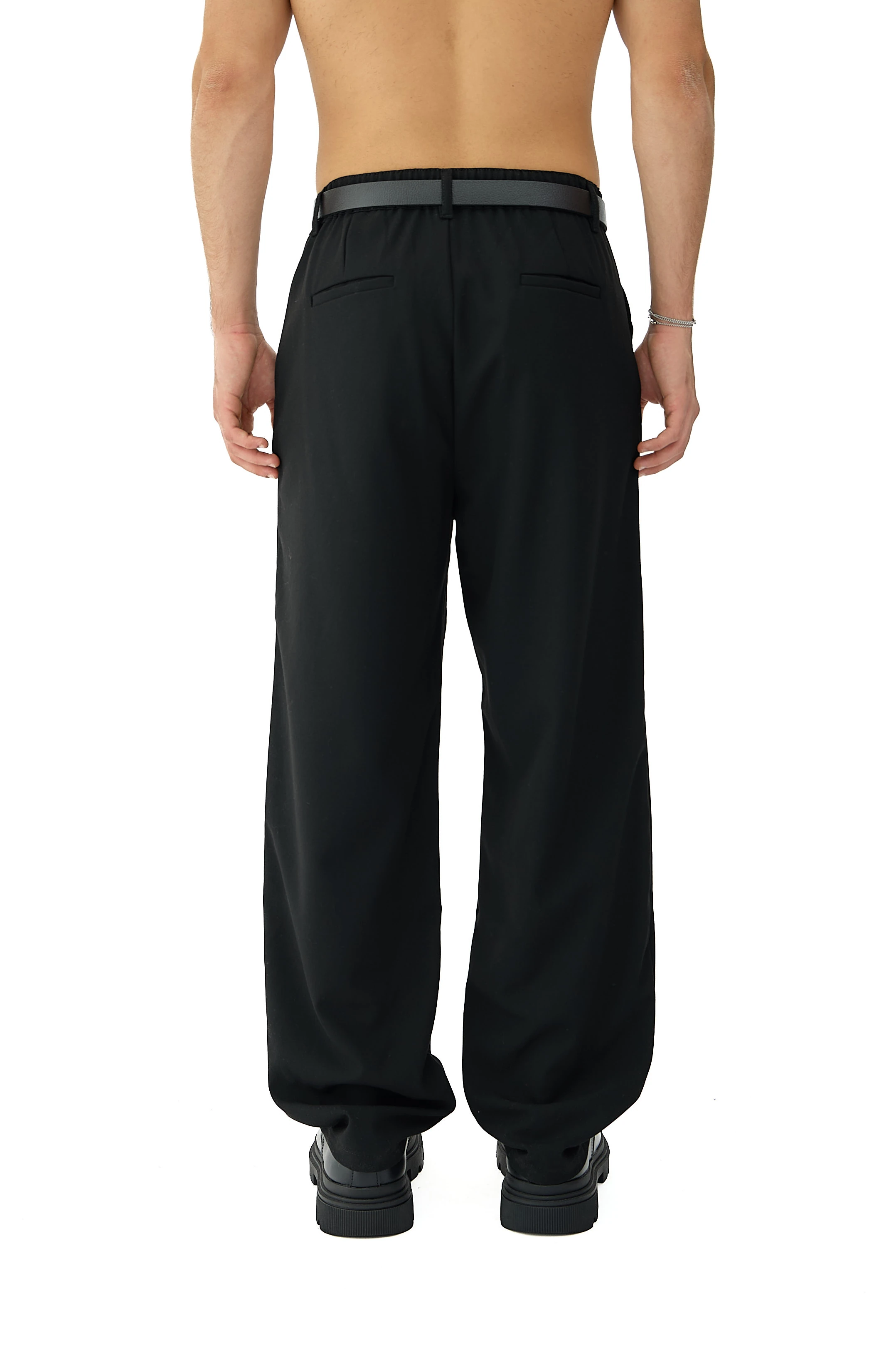 Kalın Tuşeli Pile Detaylı Baggy Fit Kumaş Pantolon 