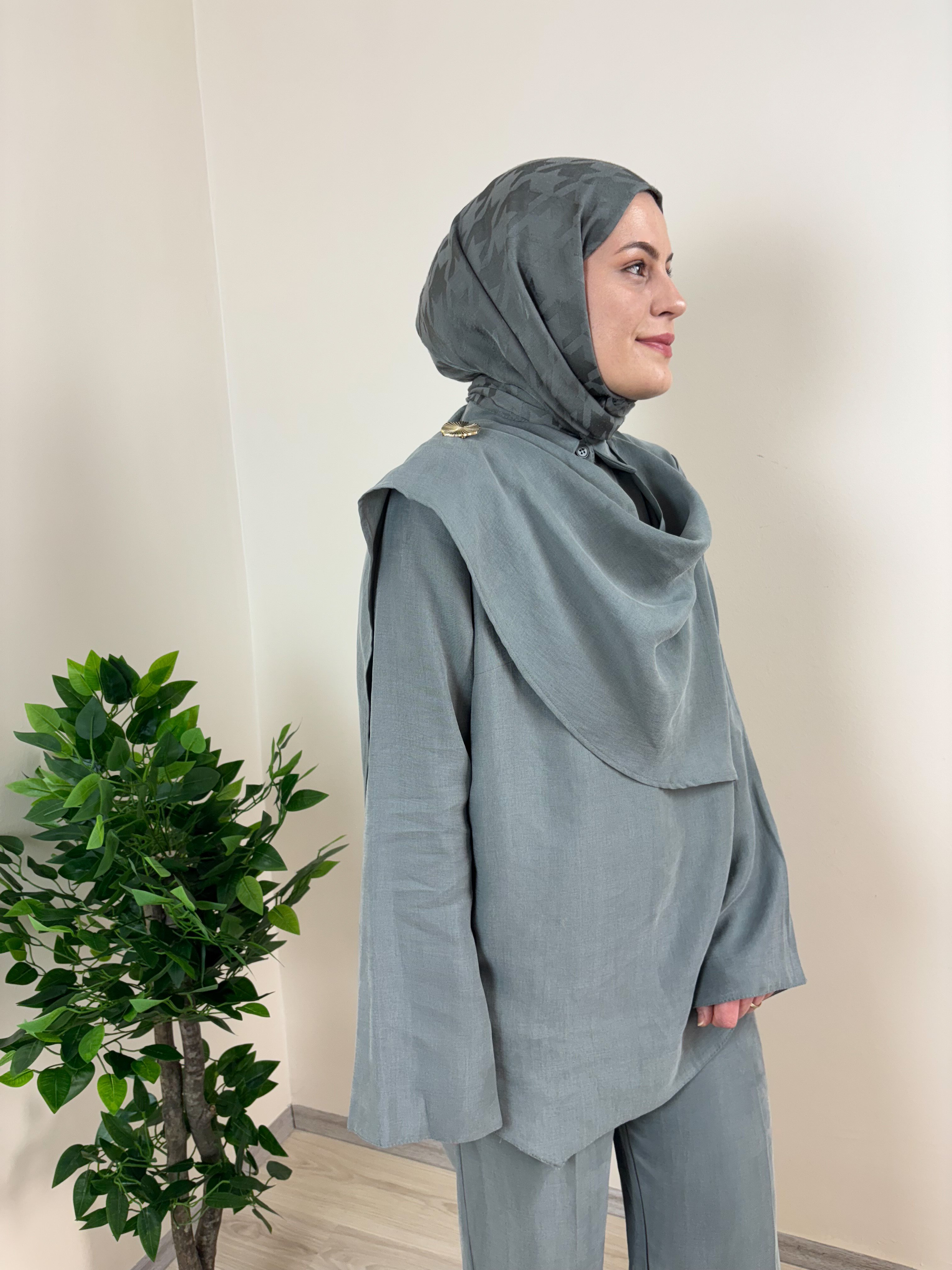 Omuz Detaylı Premium Takım - Antrasit