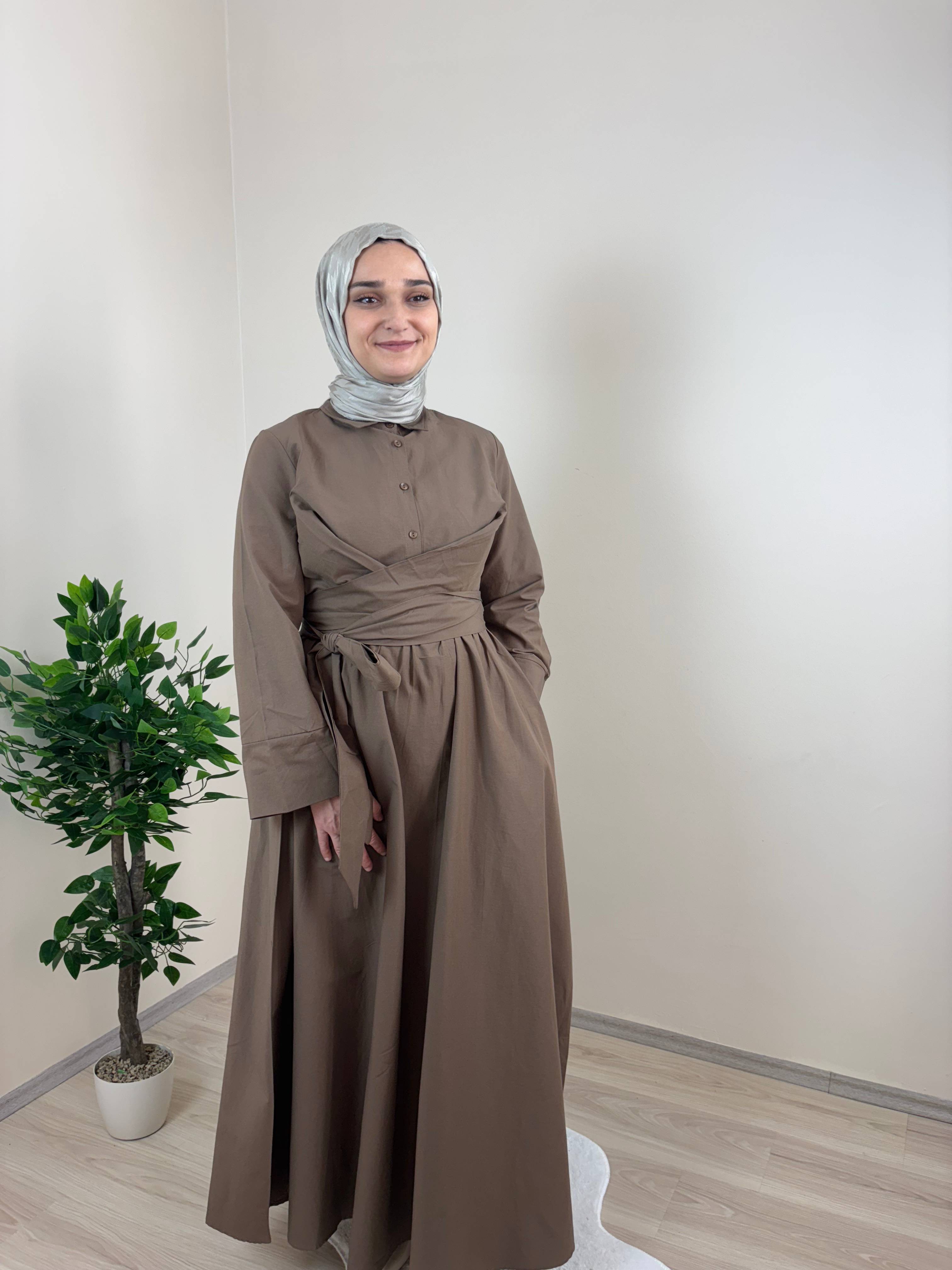 Önü Bağlamalı Premium Elbise - Kahverengi