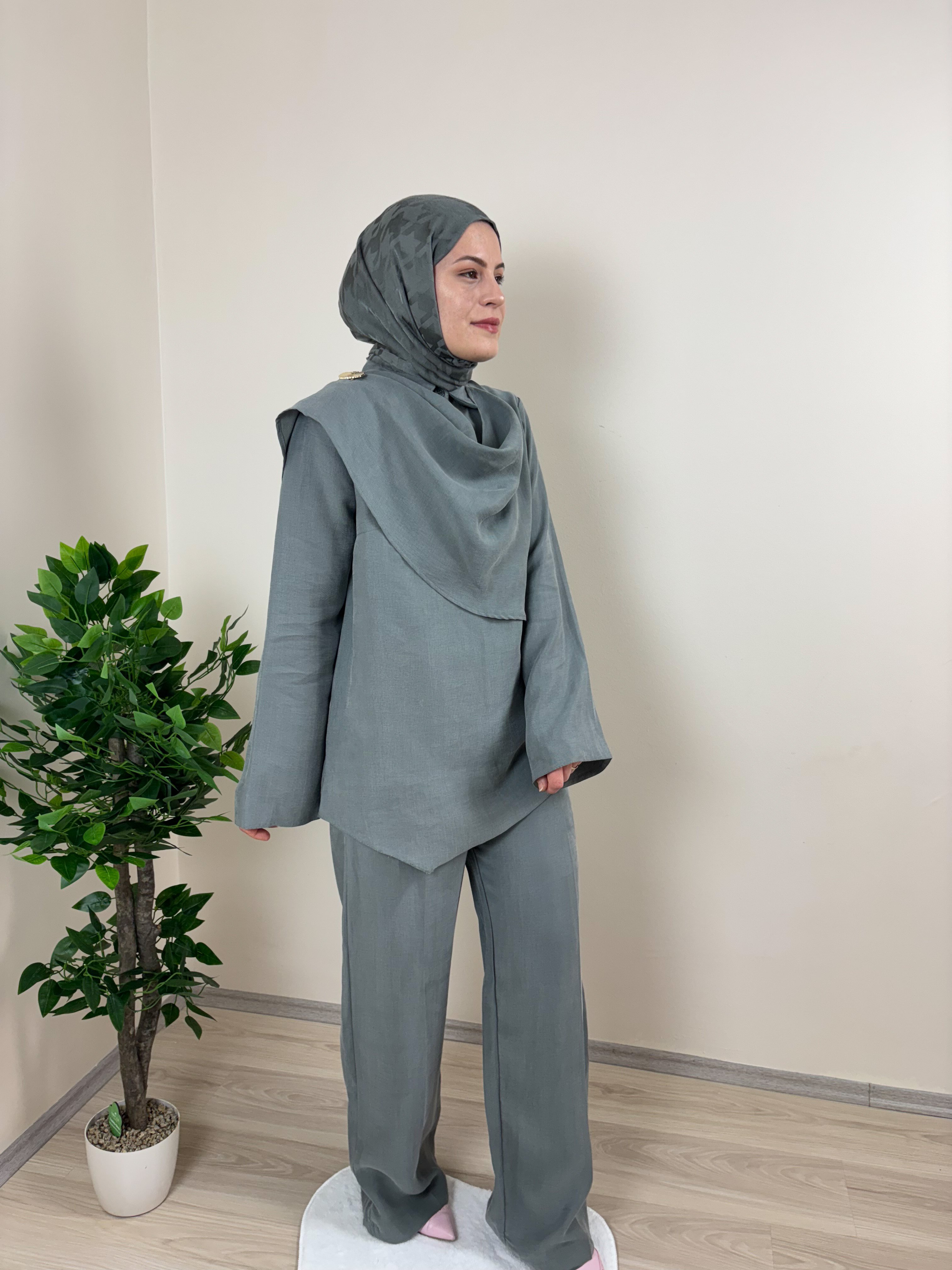 Omuz Detaylı Premium Takım