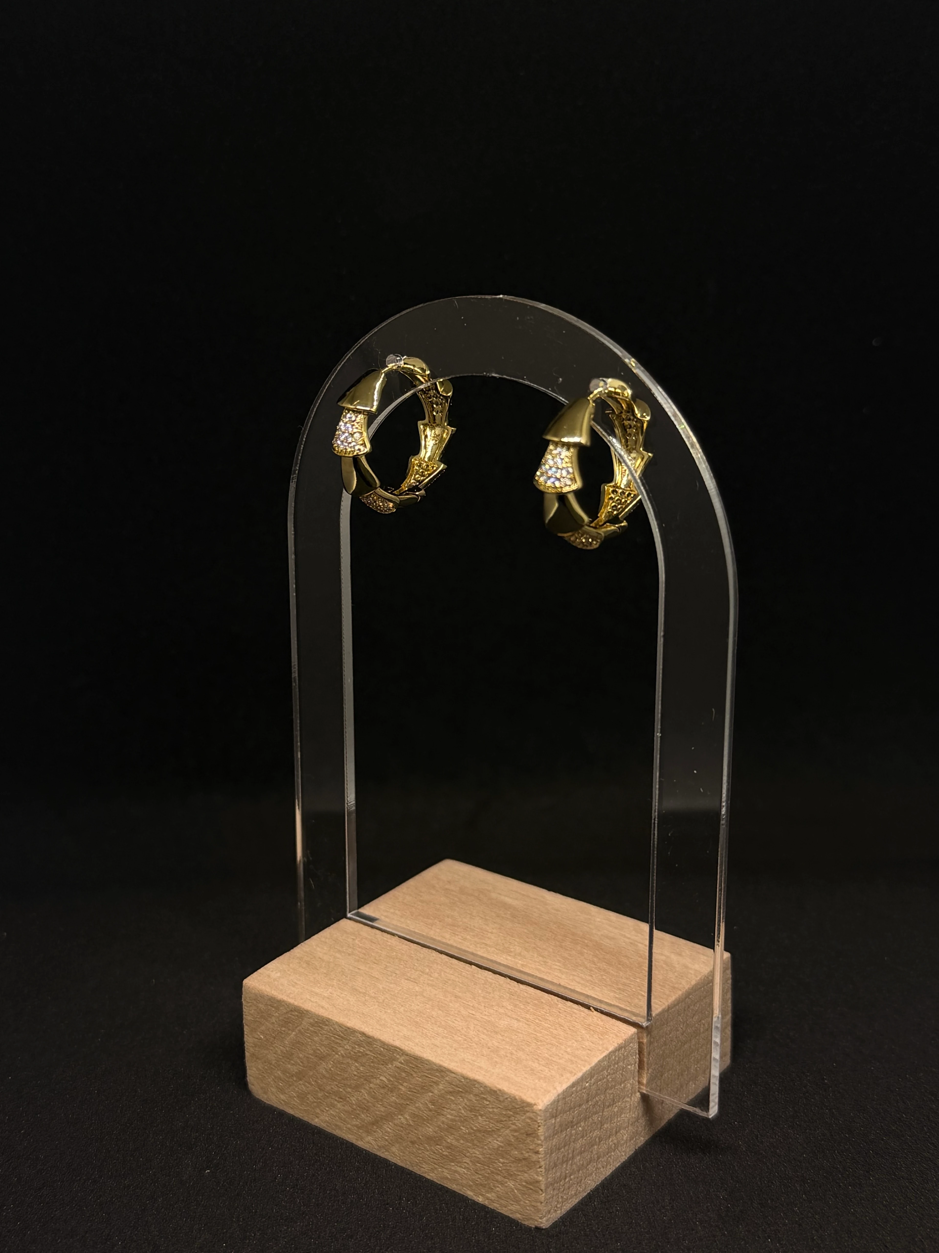 Taşlı Çelik Halka Küpe Model/1