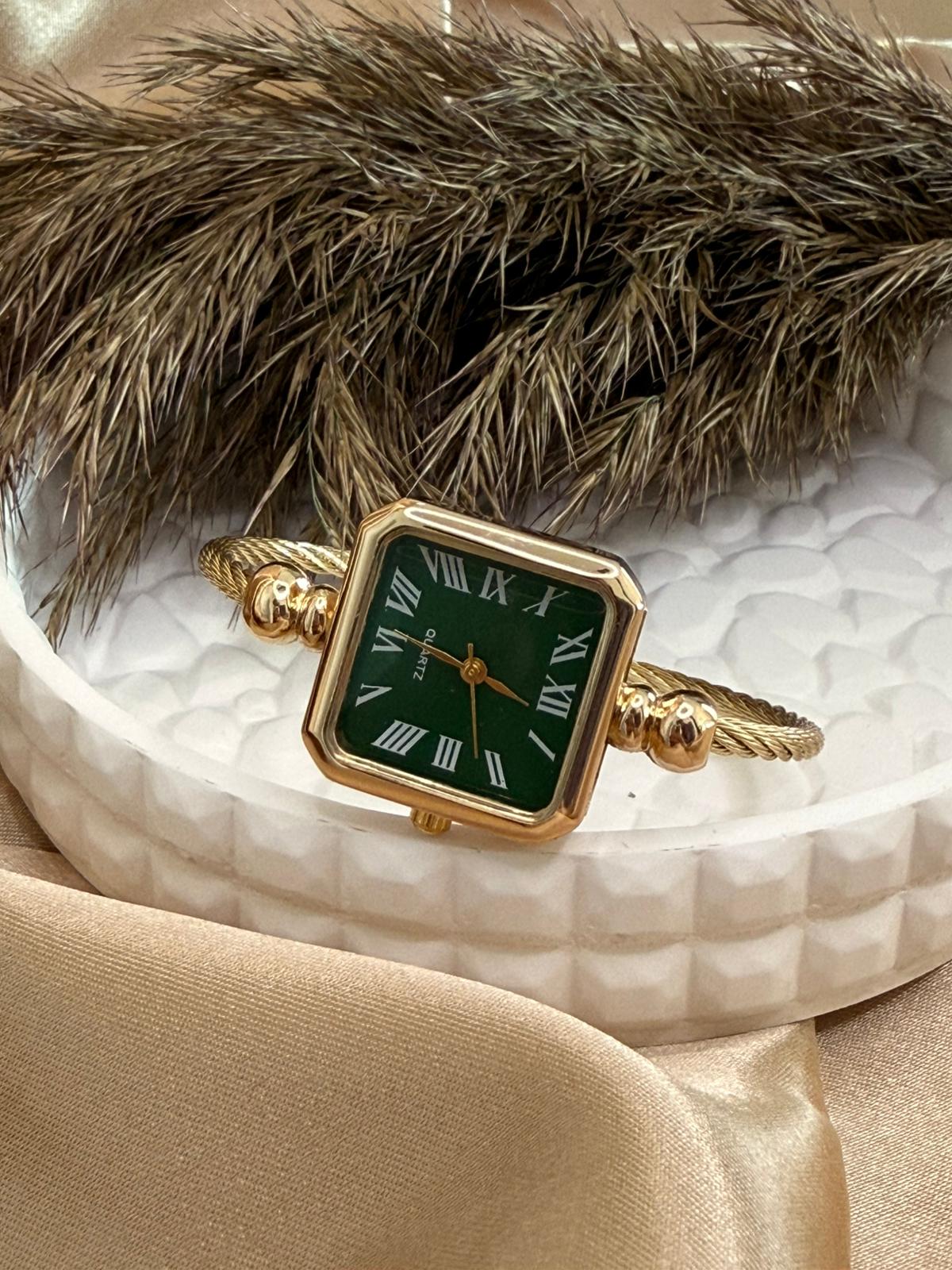 Kadın Kordon Bilezik Tasarım Yeşil Kadran Vintage Metal Kol Saati