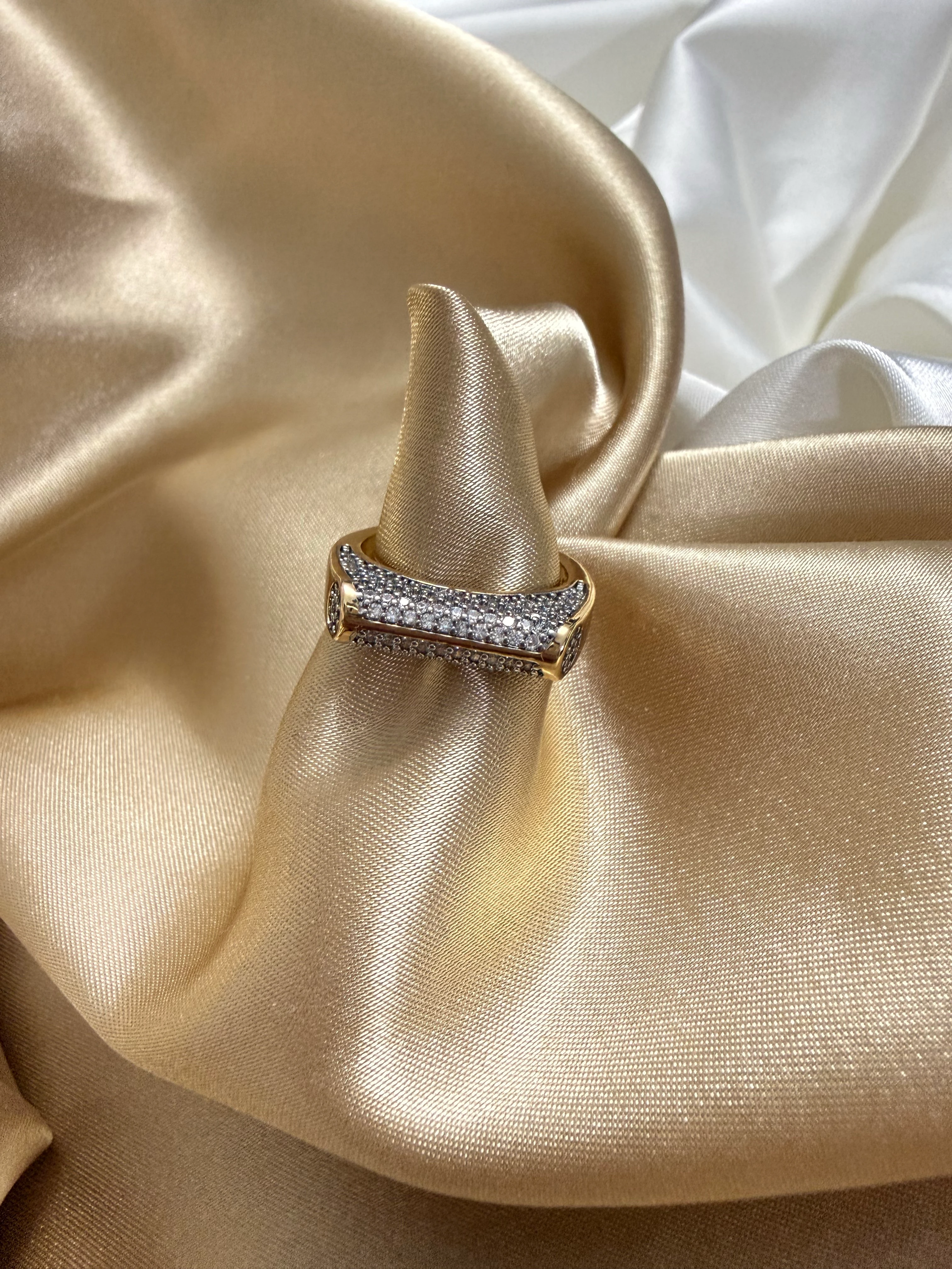 Ayarlanabilir Model Taşlı Çelik Yüzük