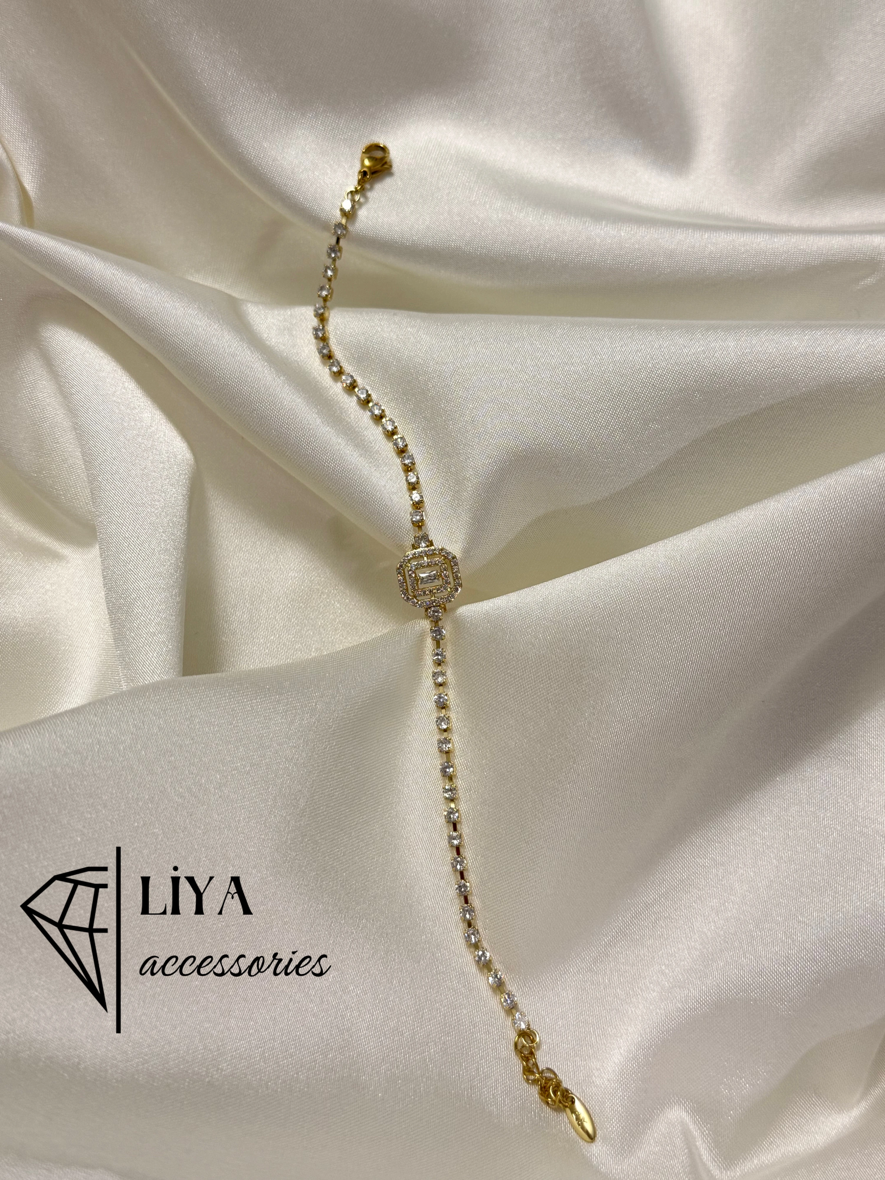 Kare Taşlı Bileklik Gold