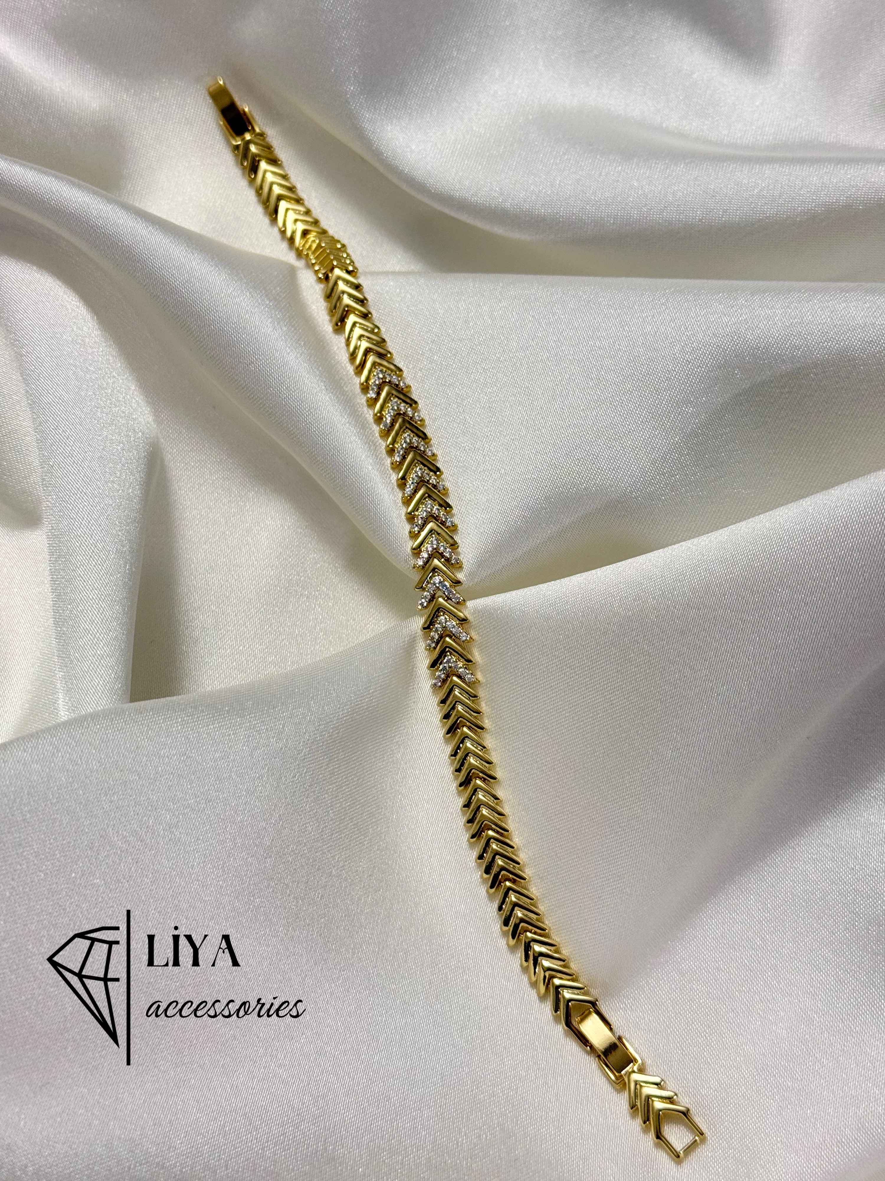 Taşlı Oklu Model/2 Çelik Bileklik