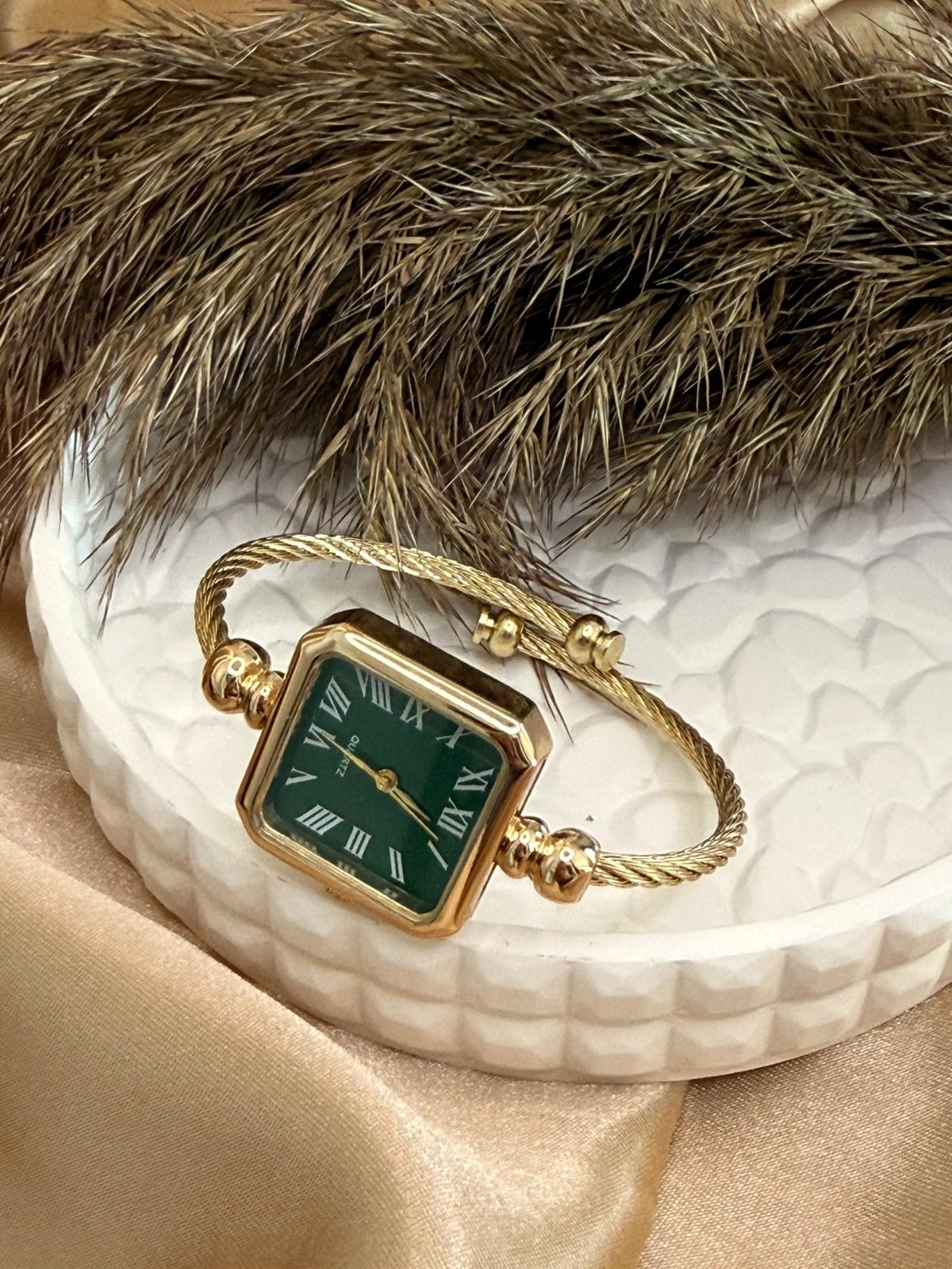 Kadın Kordon Bilezik Tasarım Yeşil Kadran Vintage Metal Kol Saati