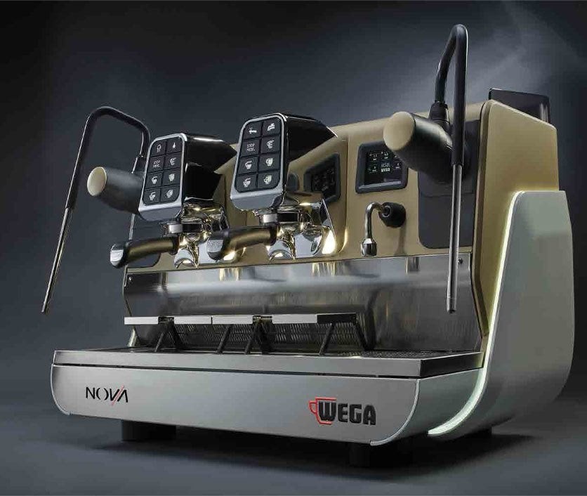 Wega Nova EVD3 Tam Otomatik Espresso Kahve Makinesi, 3 Gruplu