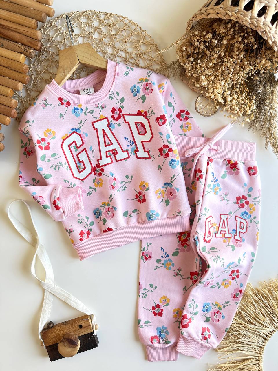 2-8 yaş  KIZ ÇOCUK ÇİÇEK DESENLİ TAKIM