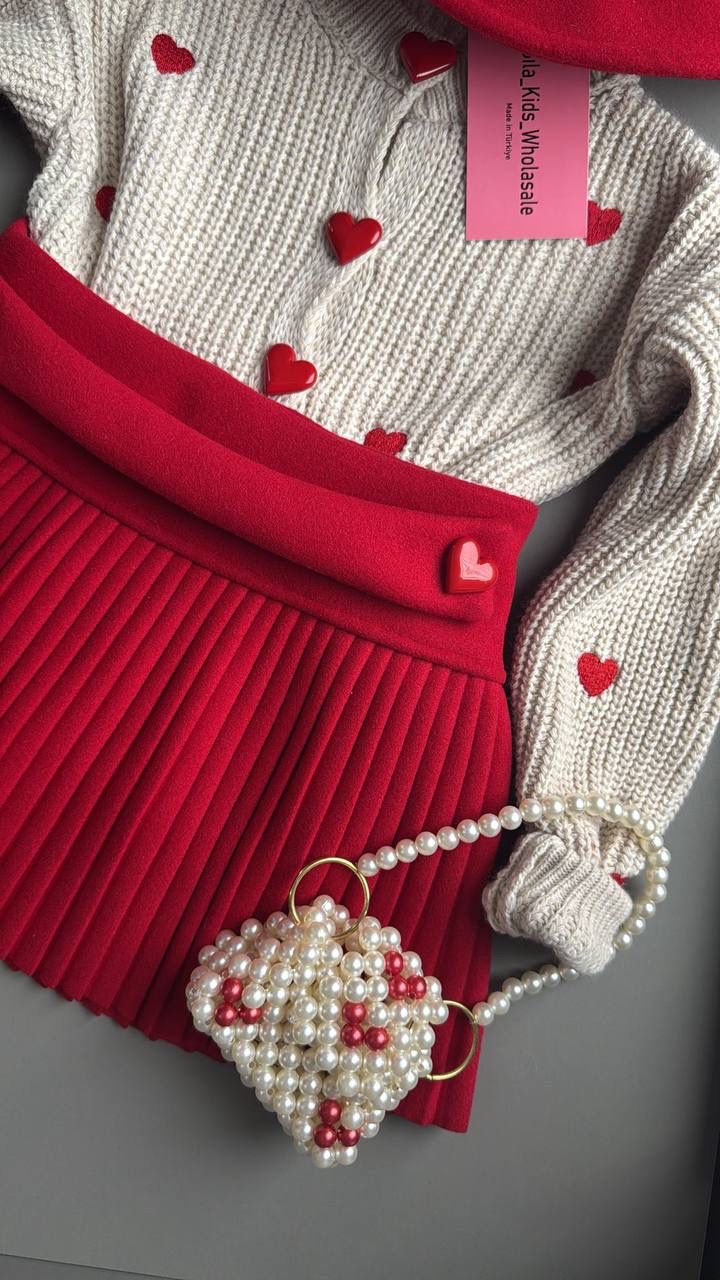 4-13 yaş KIZ ÇOCUK KALP AKSESUARLI KOMBIN