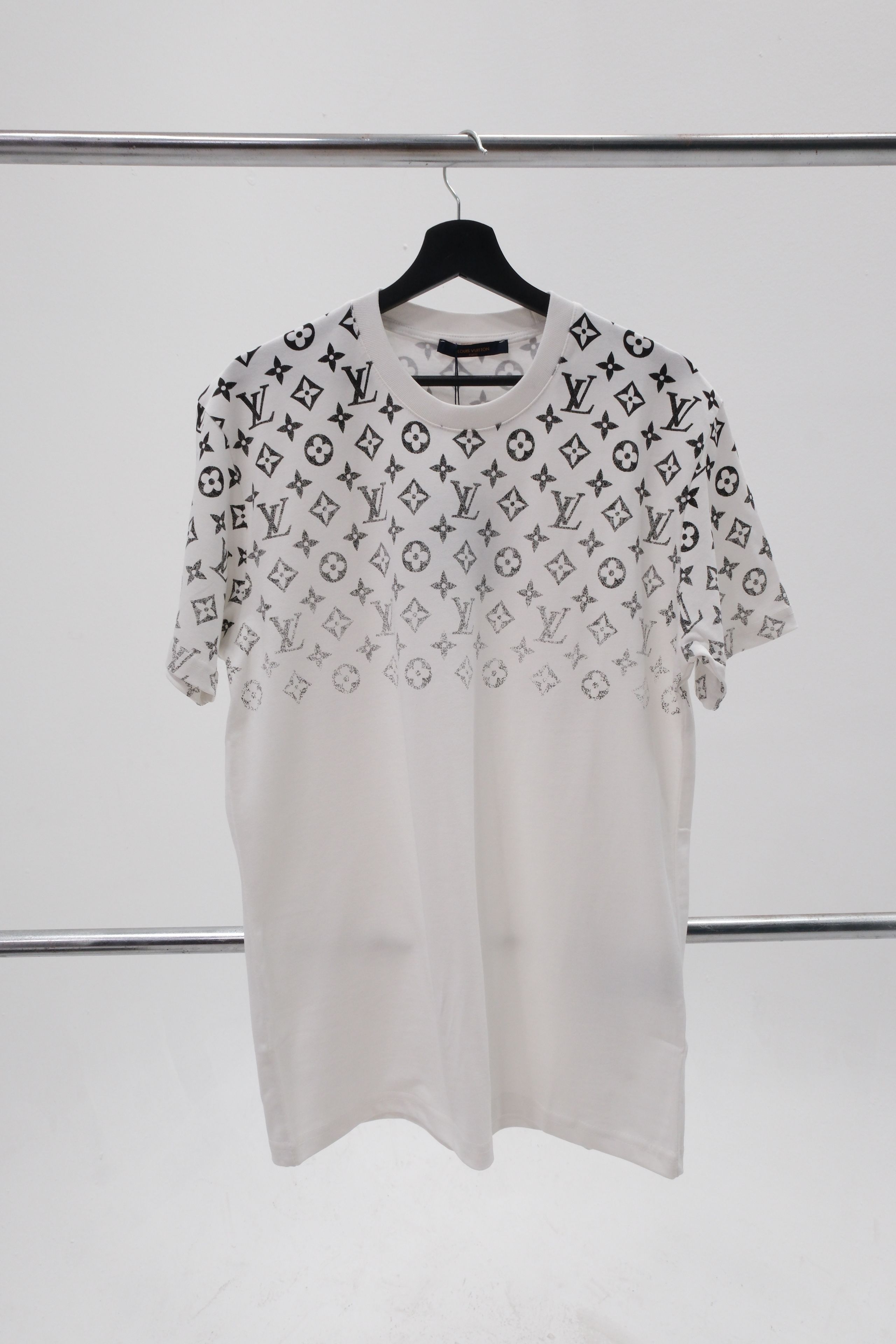 LOUIS VUITTON PREMIUM T-SHIRT