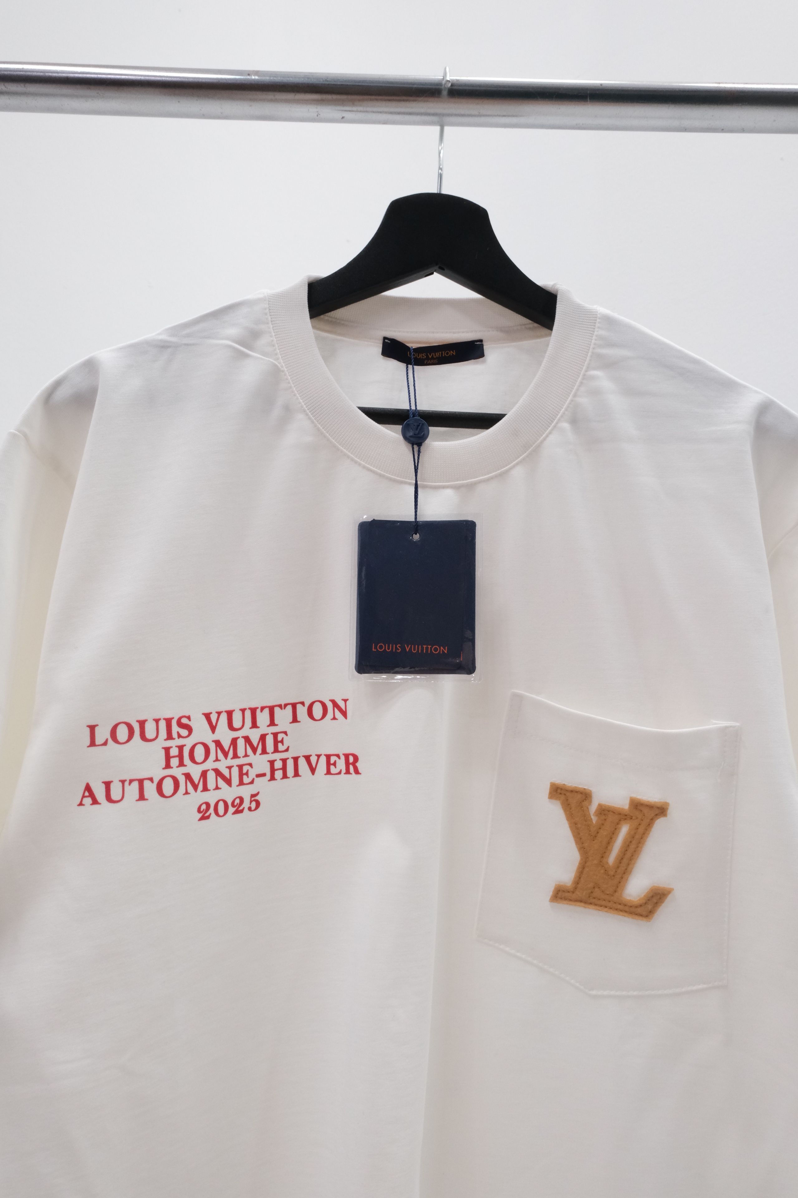 LOUIS VUITTON PREMIUM T-SHIRT