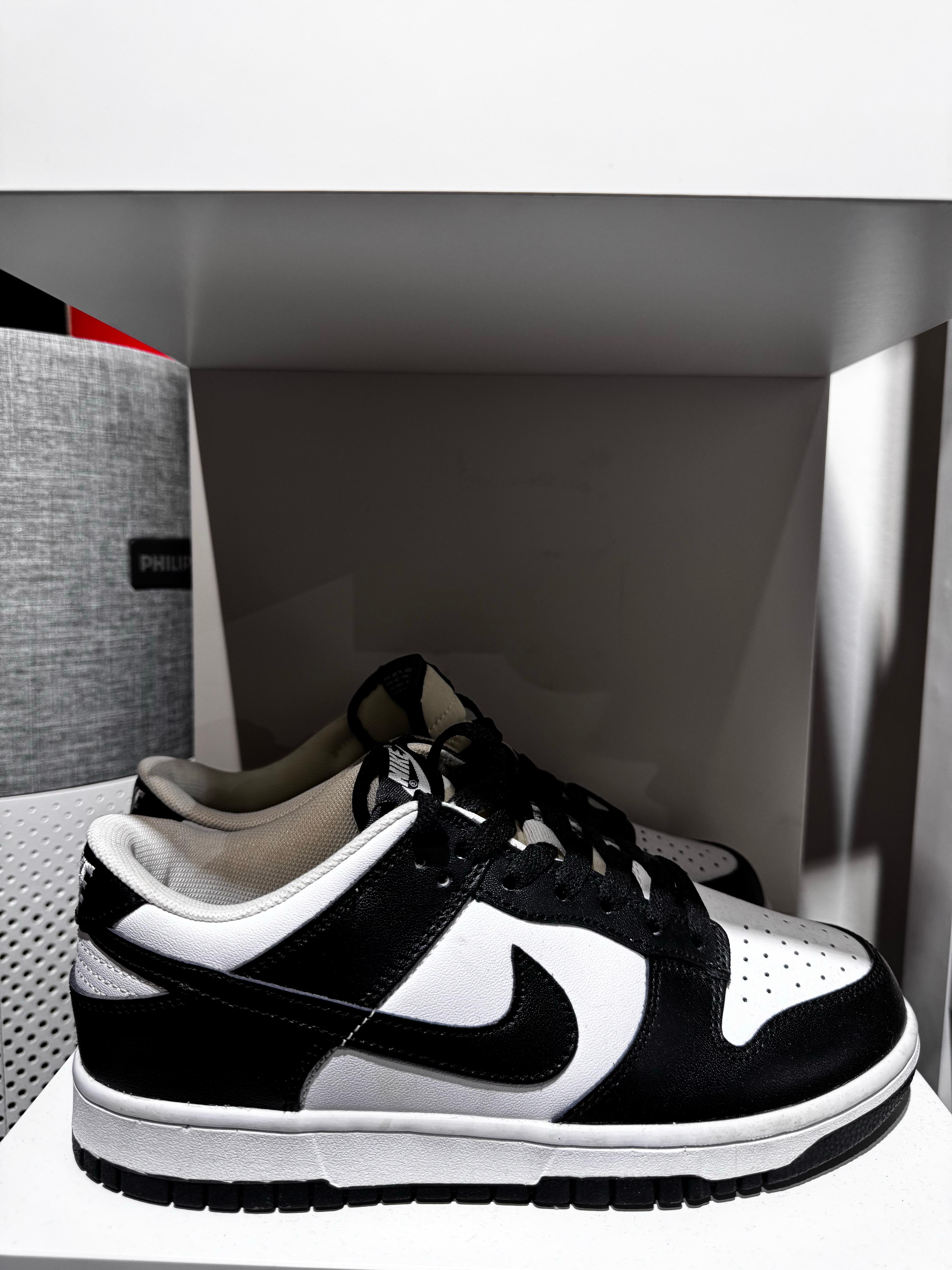NIKE DUNK