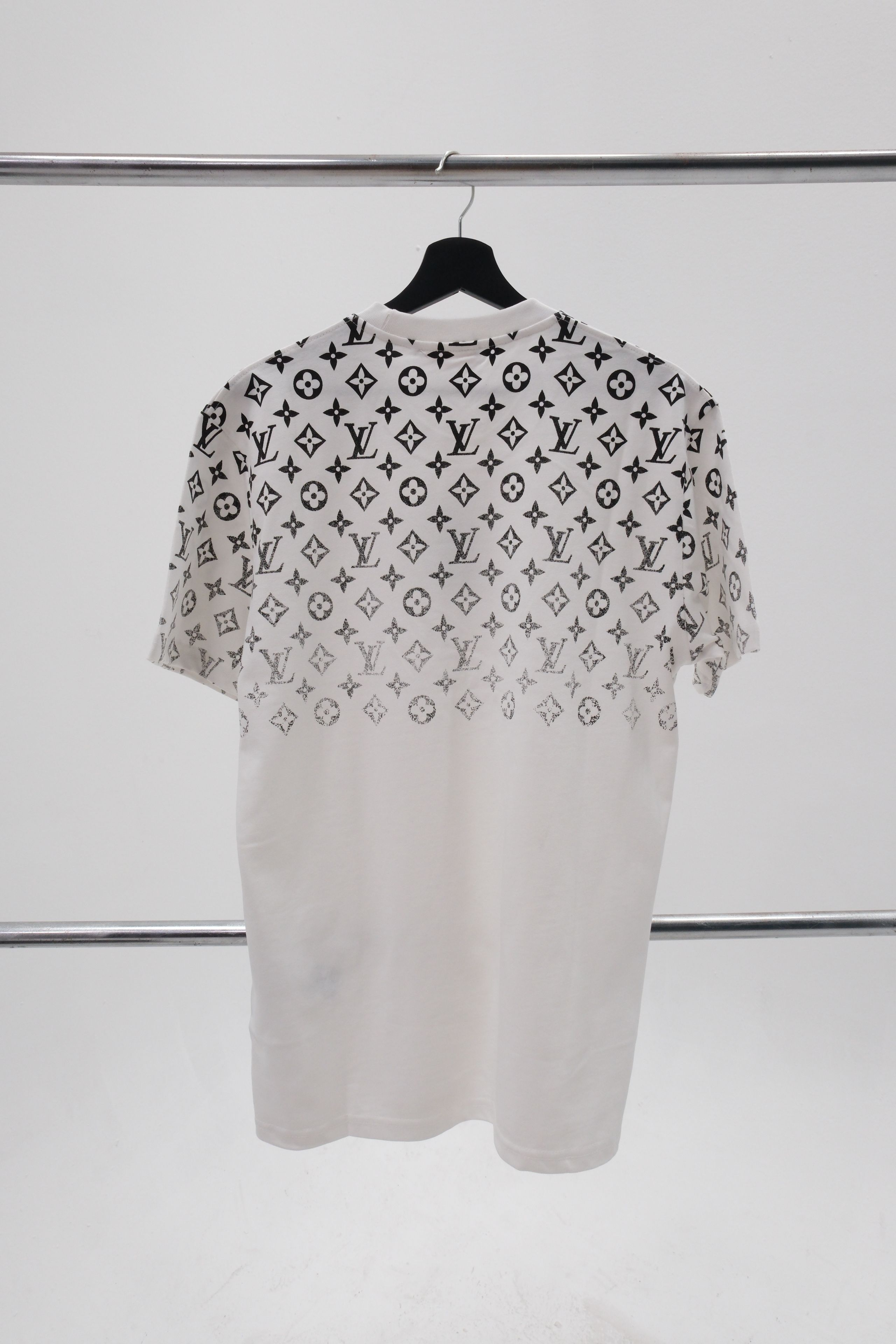 LOUIS VUITTON PREMIUM T-SHIRT