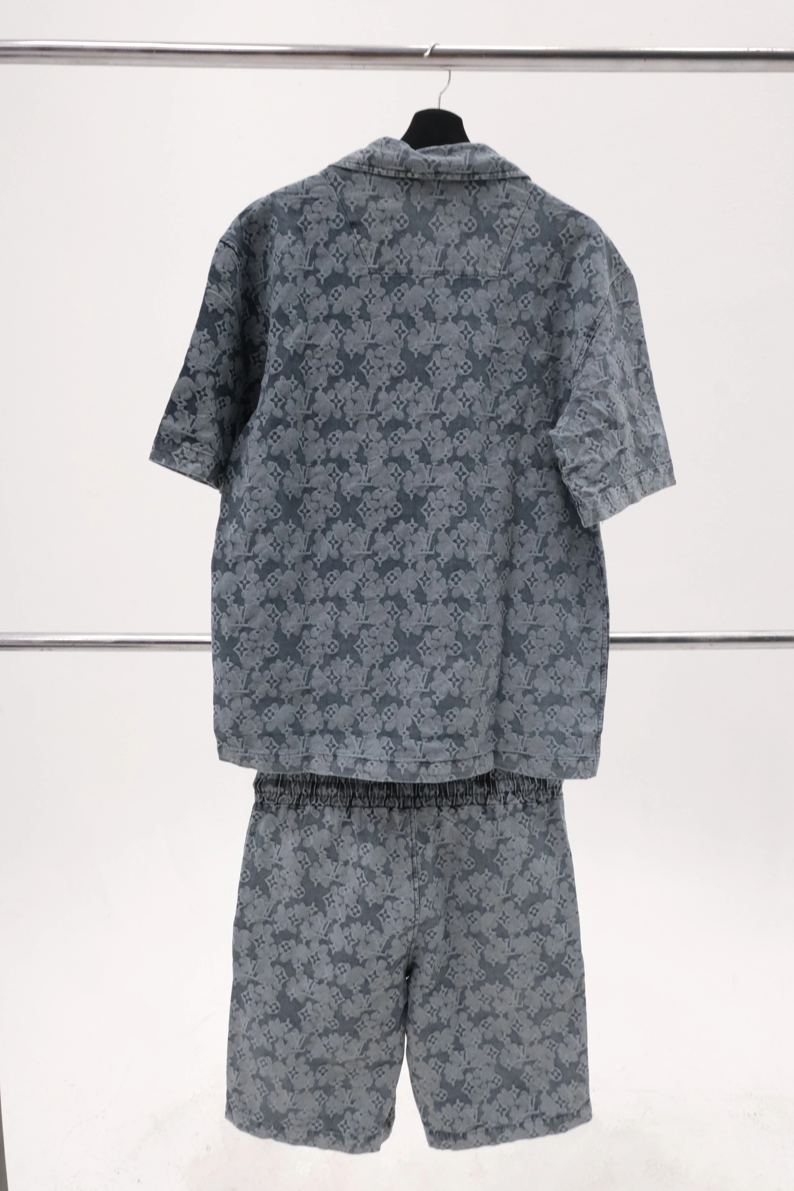 LOUIS VUITTON PREMIUM TEAM