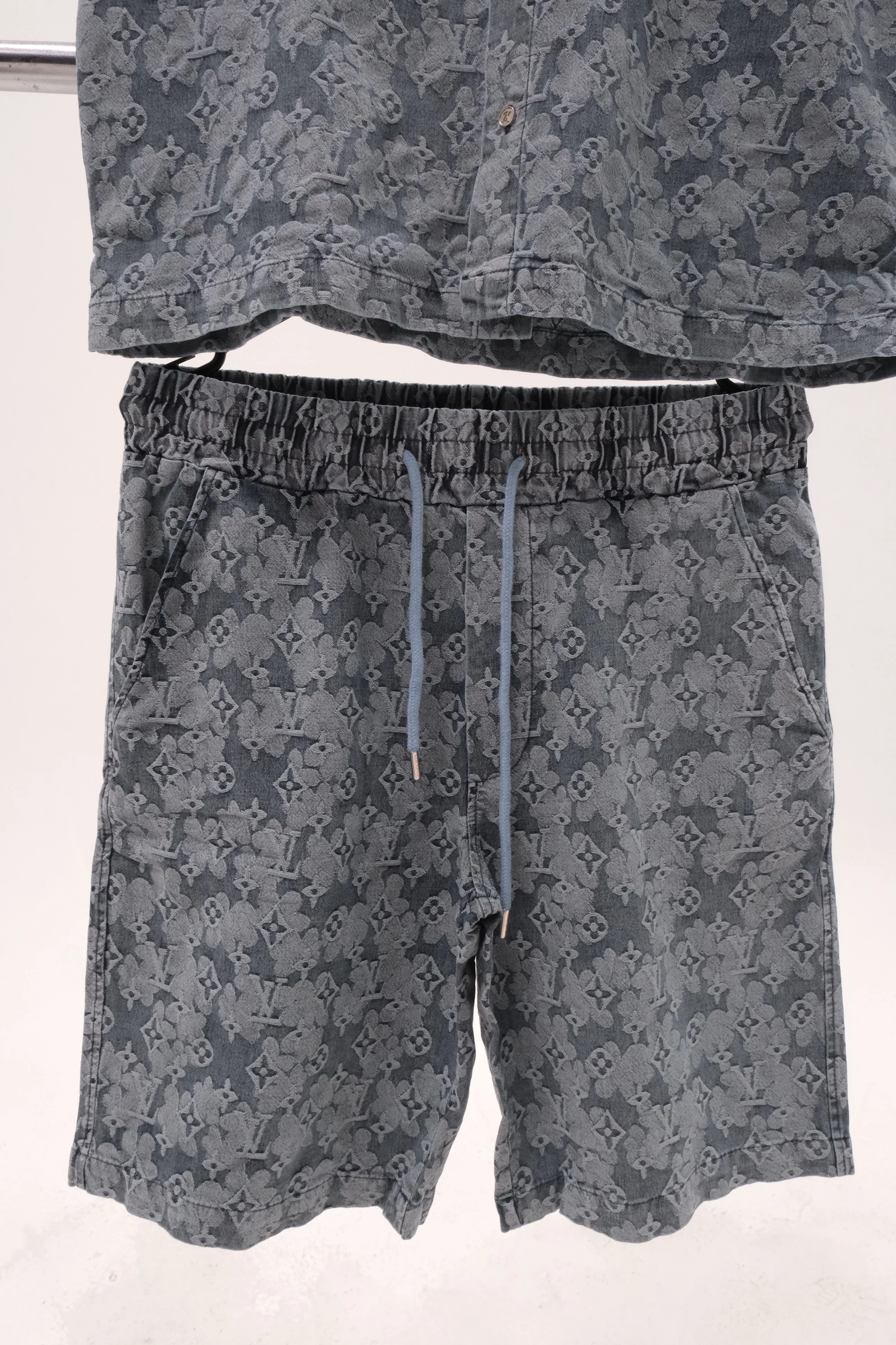 LOUIS VUITTON PREMIUM TEAM