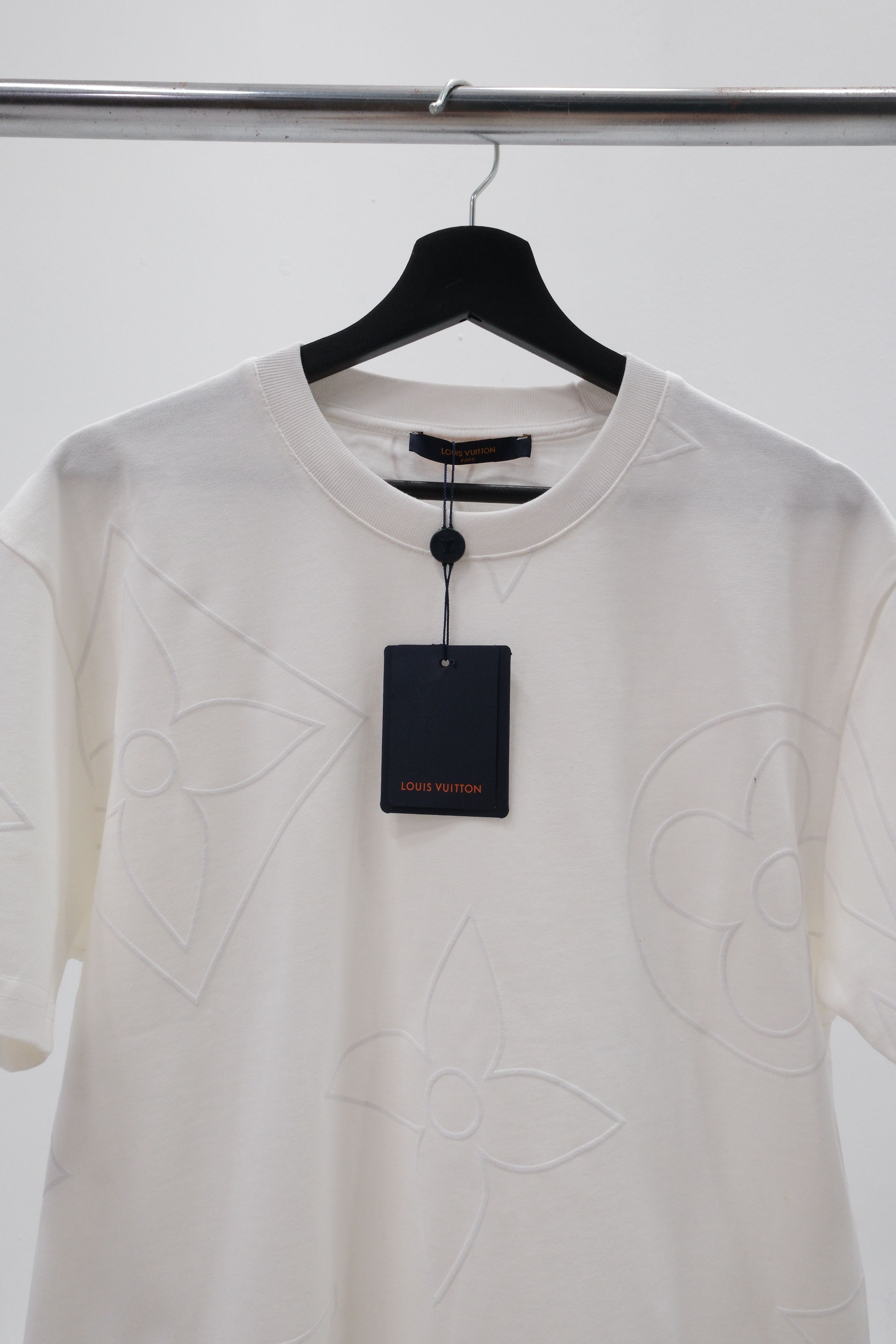 LOUIS VUITTON PREMIUM T-SHIRT