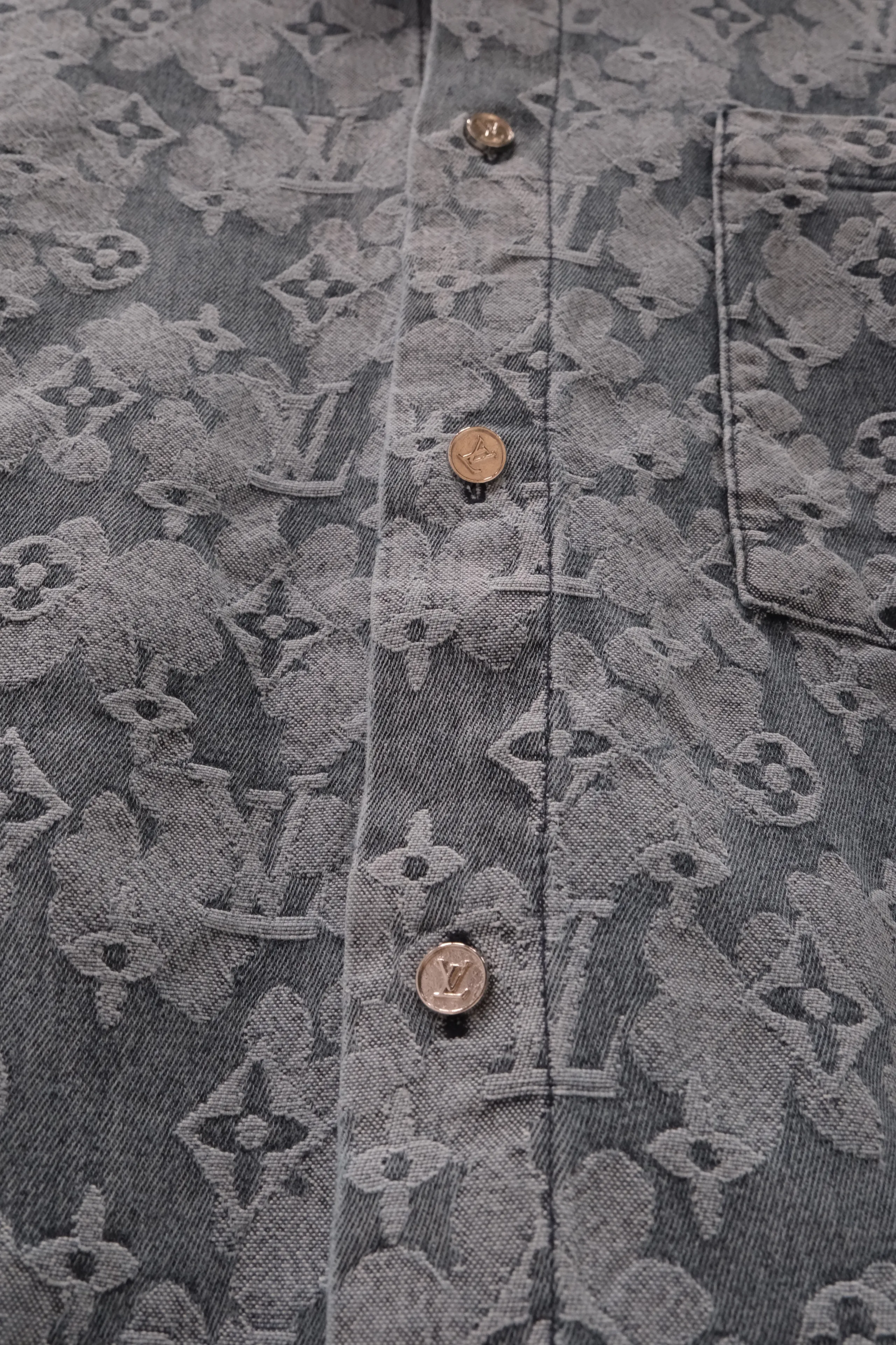 LOUIS VUITTON PREMIUM TEAM