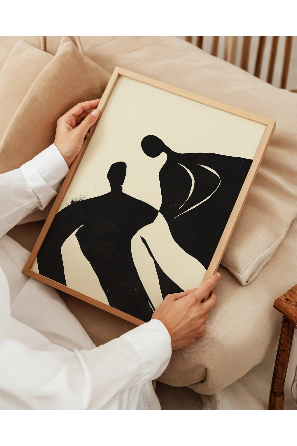 Abstract Embrace – Soyut Sanat Koleksiyonu – Tablo Ölçülerinde Çerçevesiz Poster