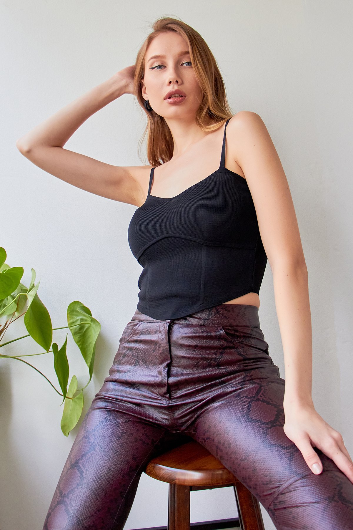 Kadın  Spor Kesim Crop Triko Bluz - Siyah