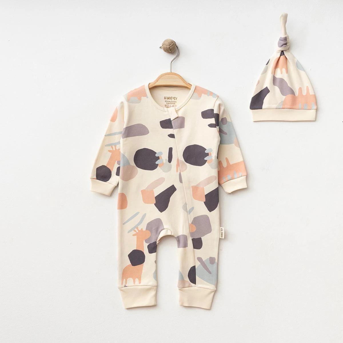 Pamuklu Soyut Desenli Fermuarlı Erkek Bebek Tulum ve Şapka Seti