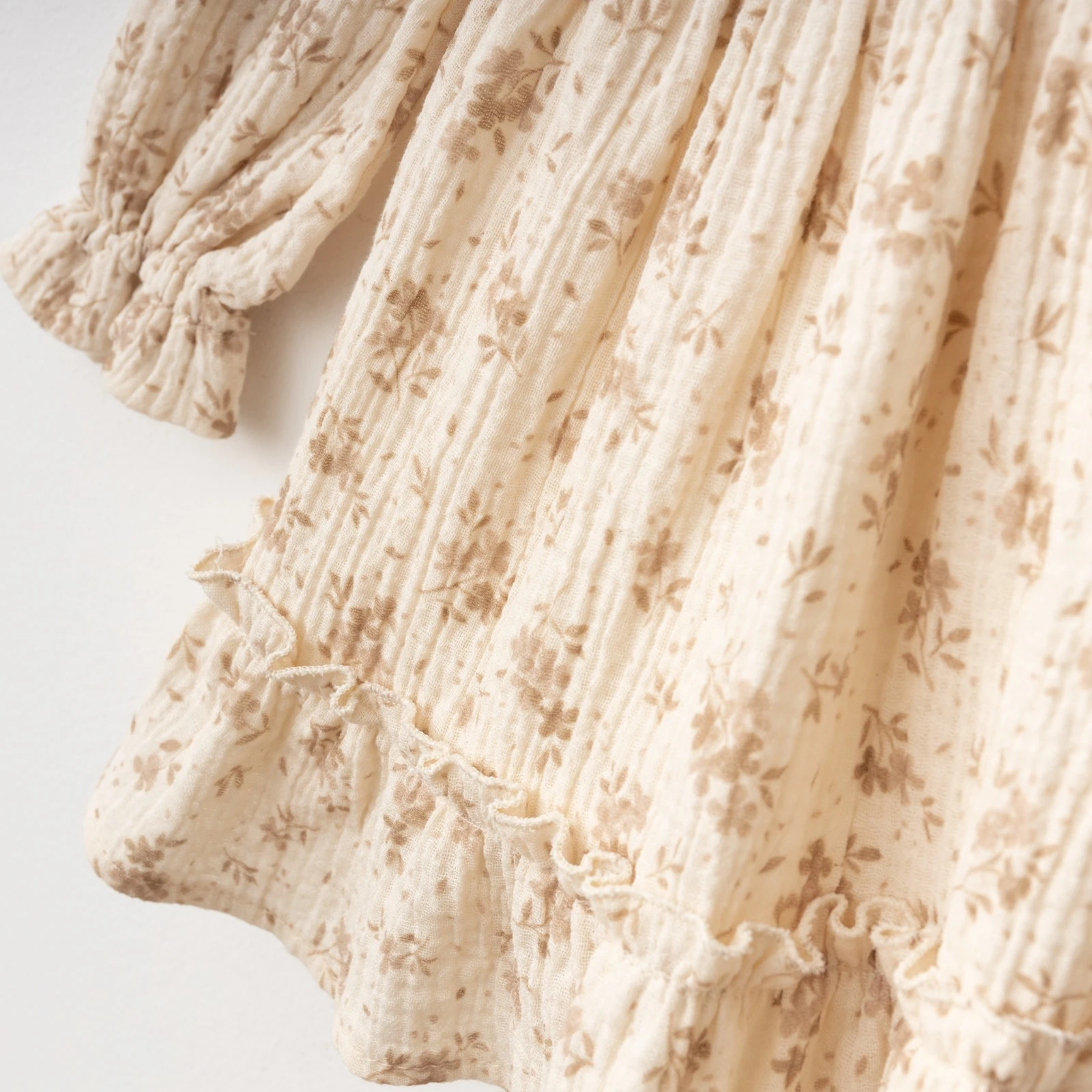 Kız Bebek Desenli Büyük Yakalı Müslin Kız Bebek Elbise