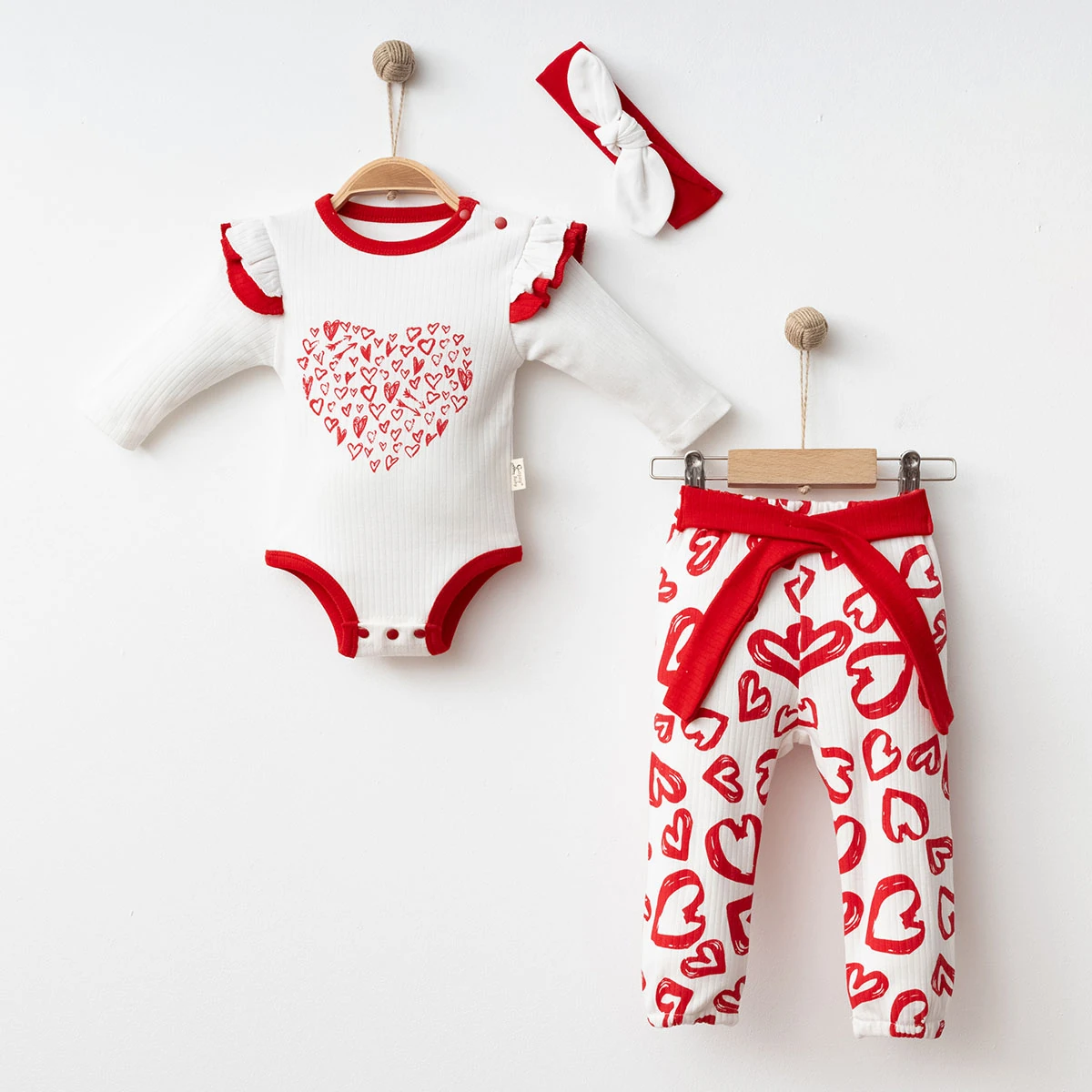 Organik Pamuk (GOTS) Sertifikalı Kalpli 3’lü Kız Bebek Takımı