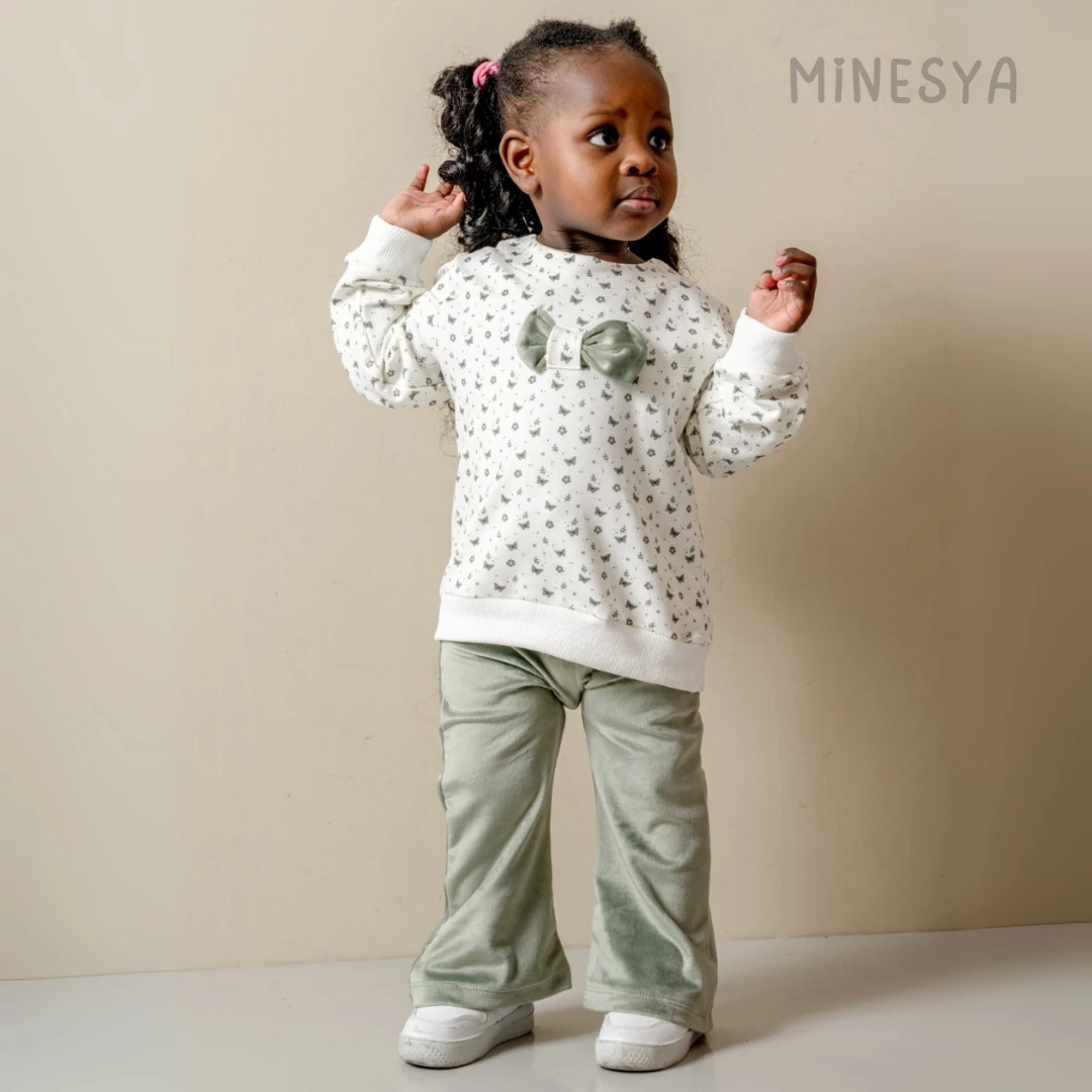Oeko-Tex Sertifikalı Fiyonklu Sweatshirt ve Pantolon Kız Bebek 2’li Takım 