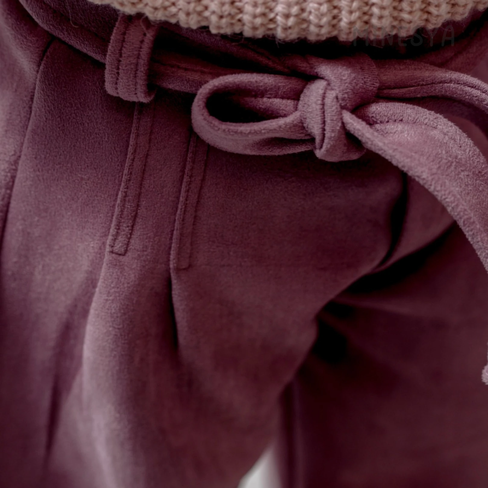 Oeko-Tex Sertifikalı Kız Bebek Suet Pantolonlu 3’lü Takım – Çanta Aksesuarlı