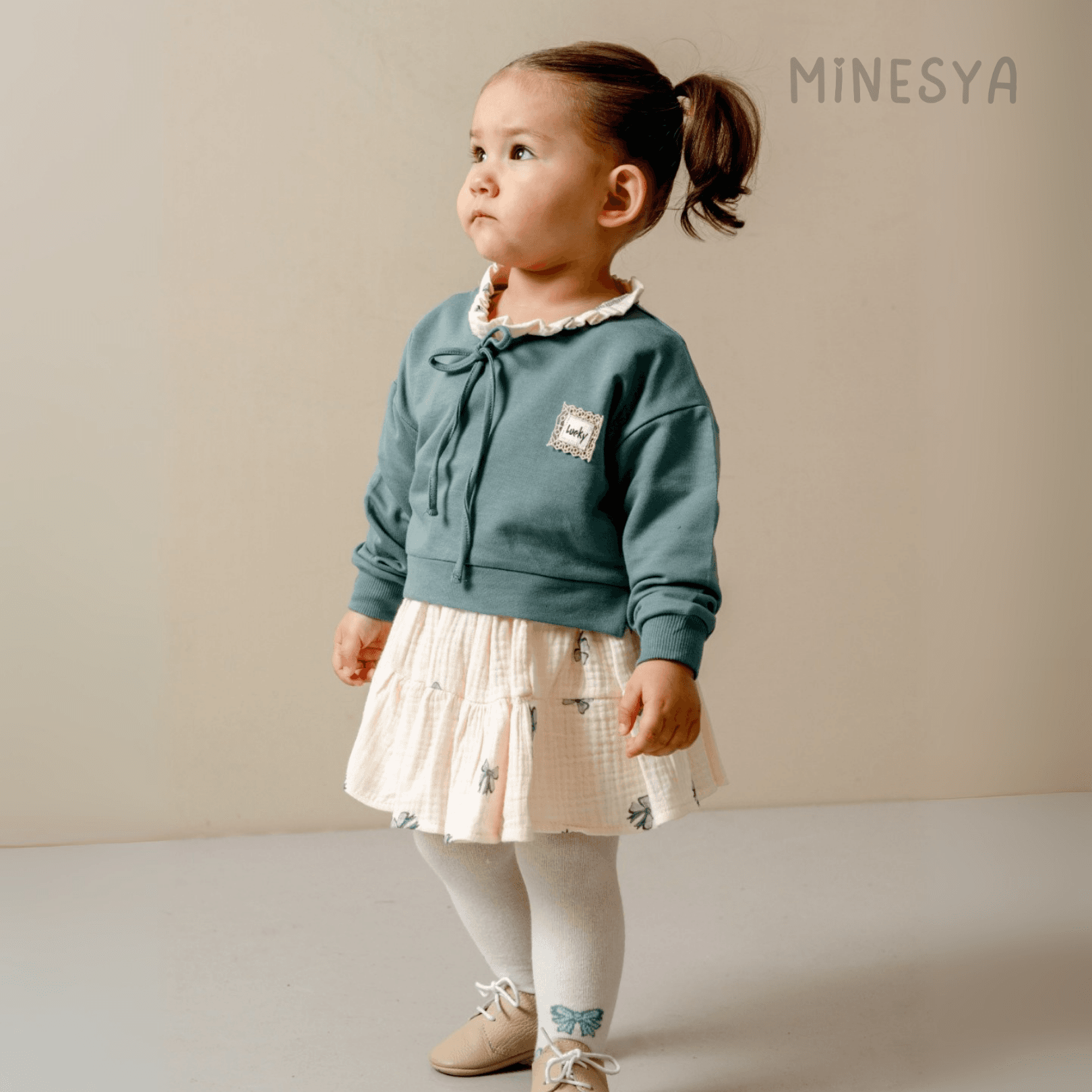 Oeko-Tex Sertifikalı Kız Bebek Sweatshirt Etek Takımı – Kilotlu Çorap Hediyeli - Yeşil