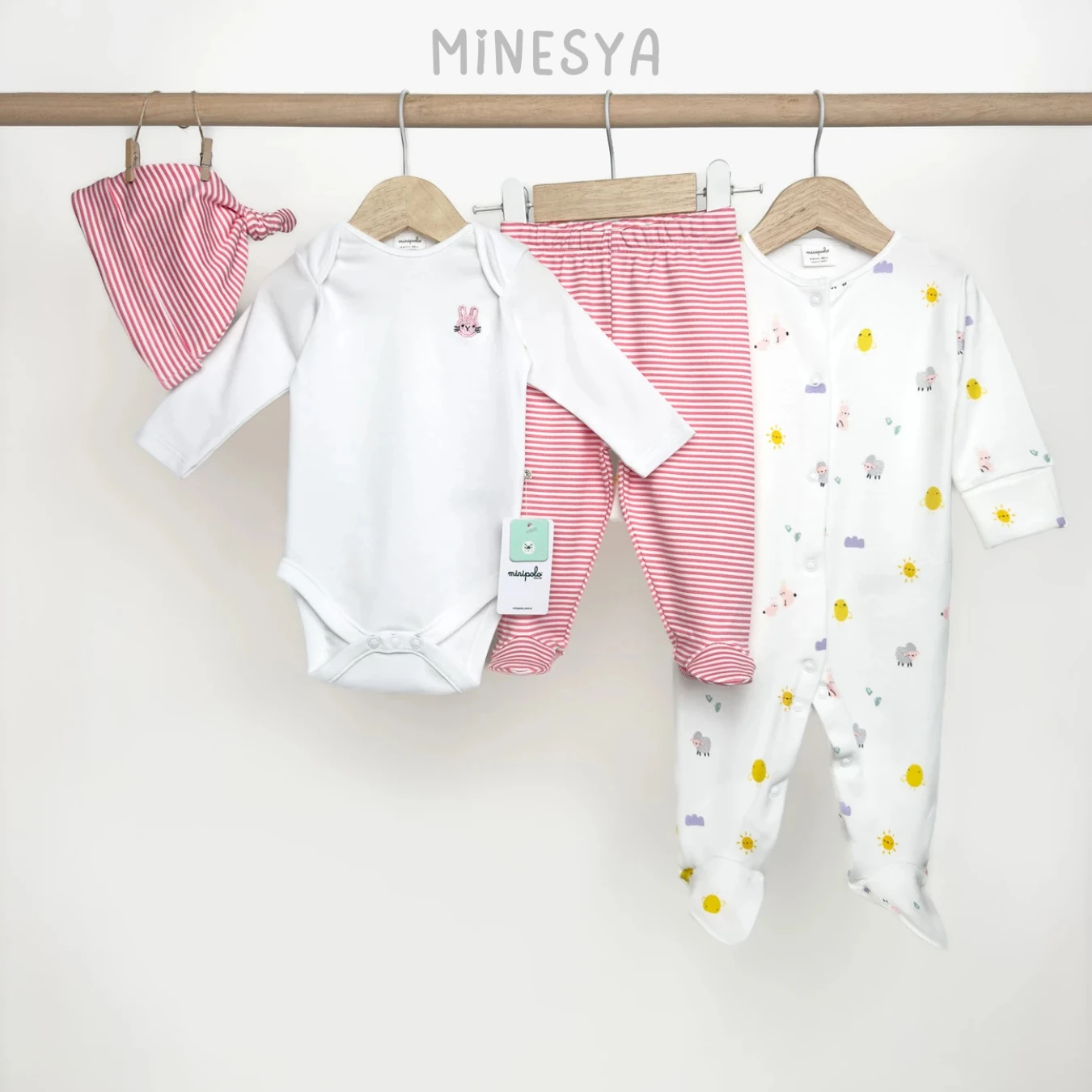 Oeko-Tex Sertifikalı Çizgili Desenli Tulumlu Yumuşacık Set  - Kırmızı