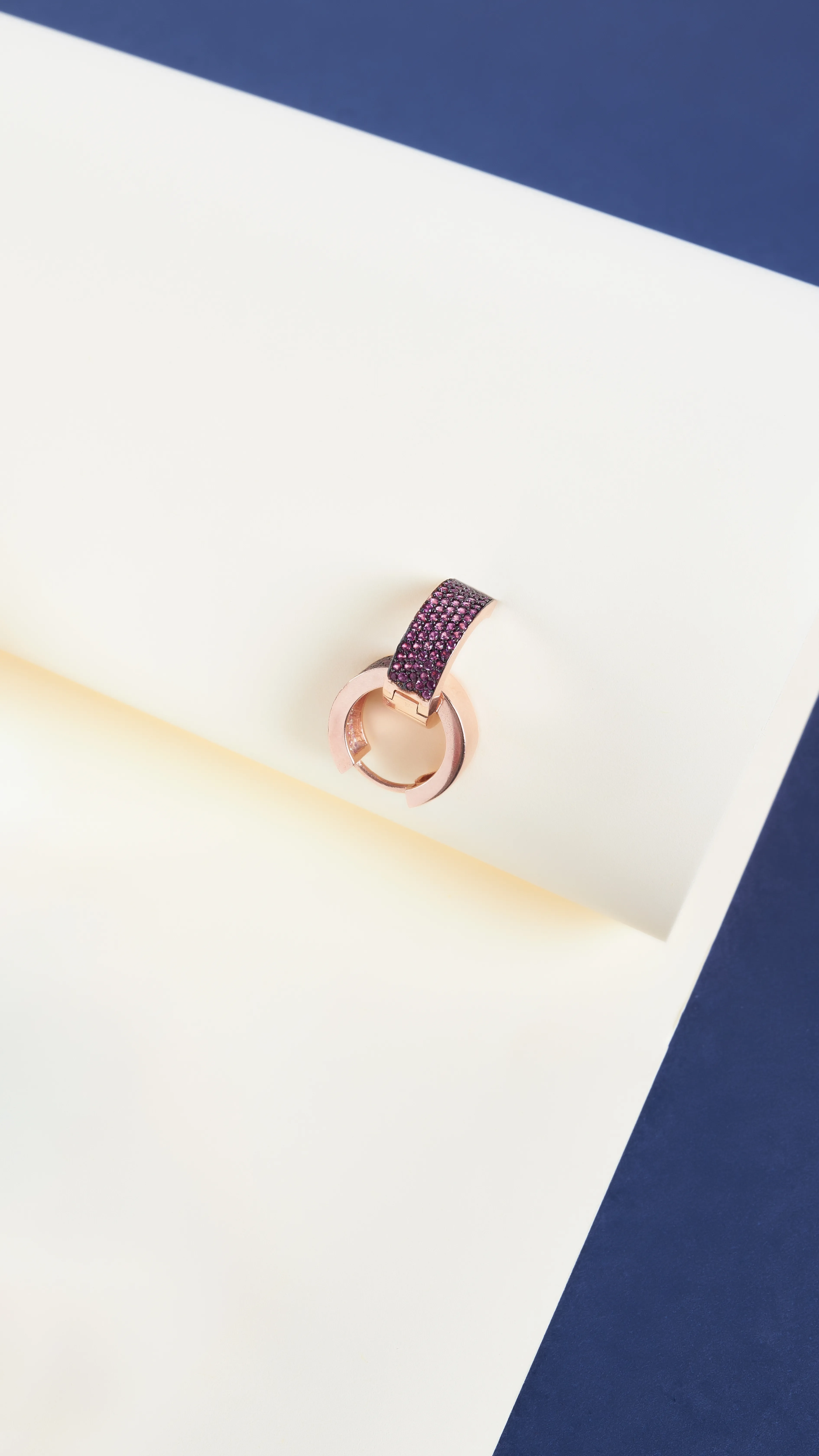 16 MM KOYU PEMBE ZİRKON TAŞLI HALKA KÜPE