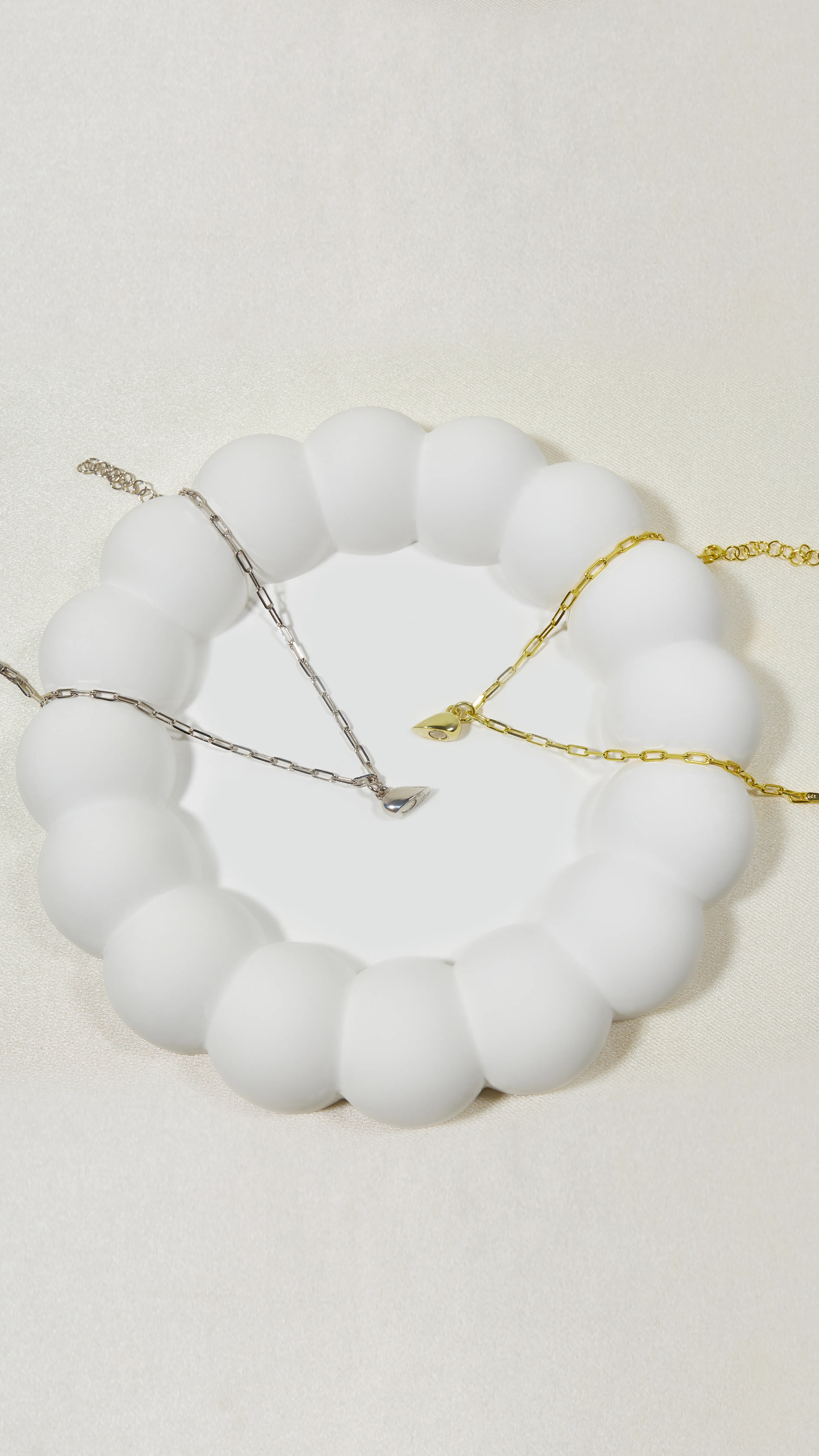 MIKNATISLI ÇİFT BİLEKLİĞİ