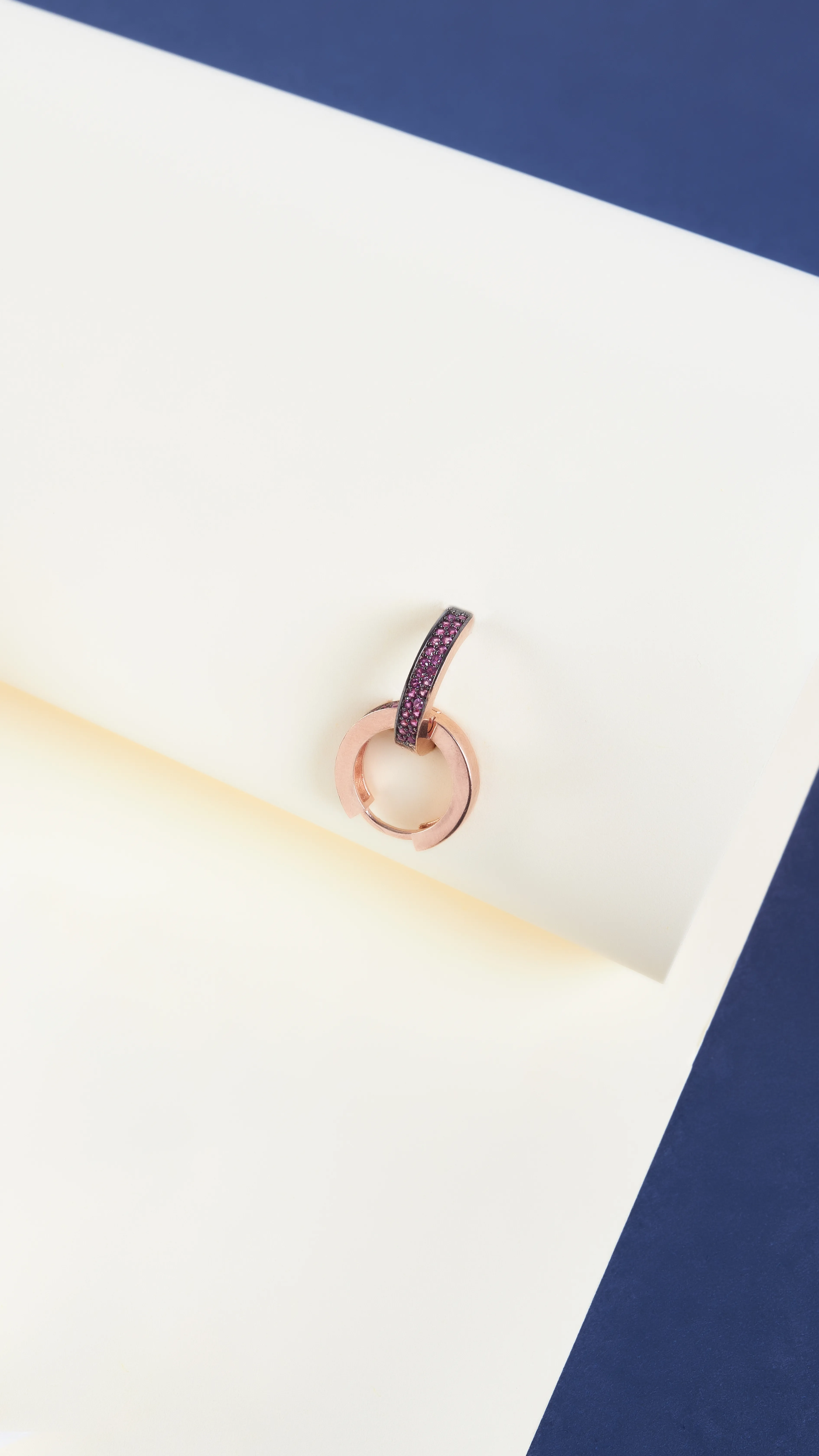 16 MM PEMBE ZİRKON TAŞLI HALKA KÜPE