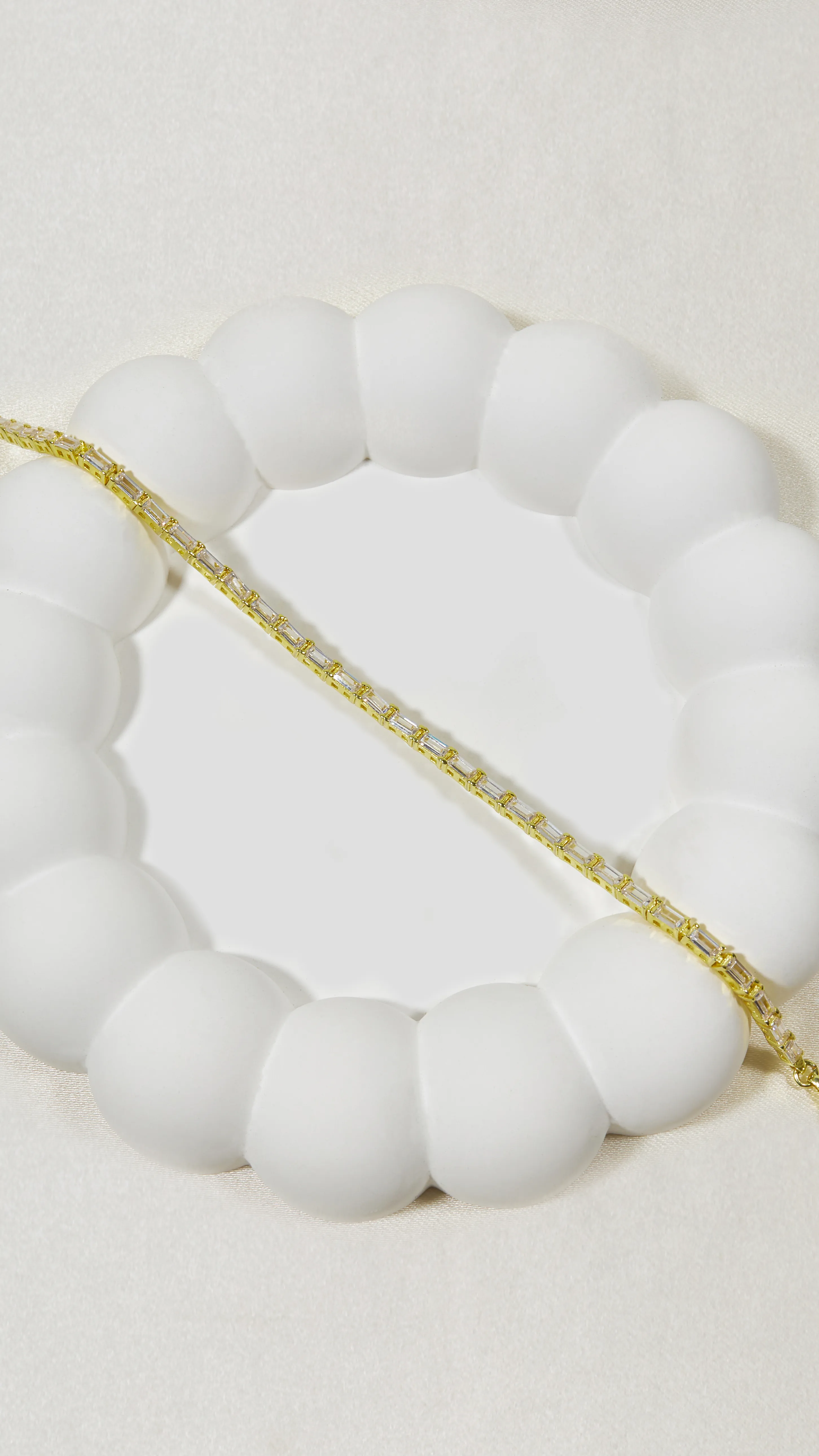 BAGET BEYAZ SU YOLU BİLEKLİK