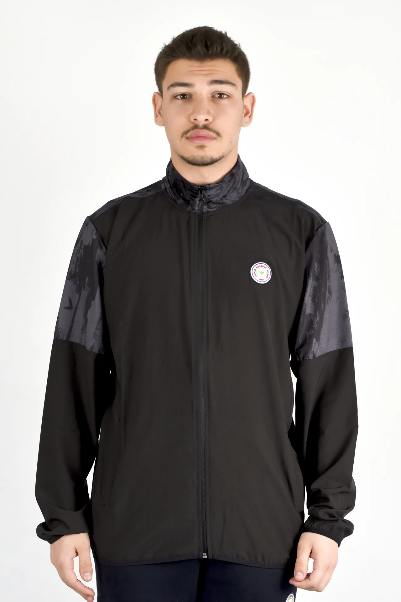 FERMUARLI PARÇALI DESENLİ SWEAT