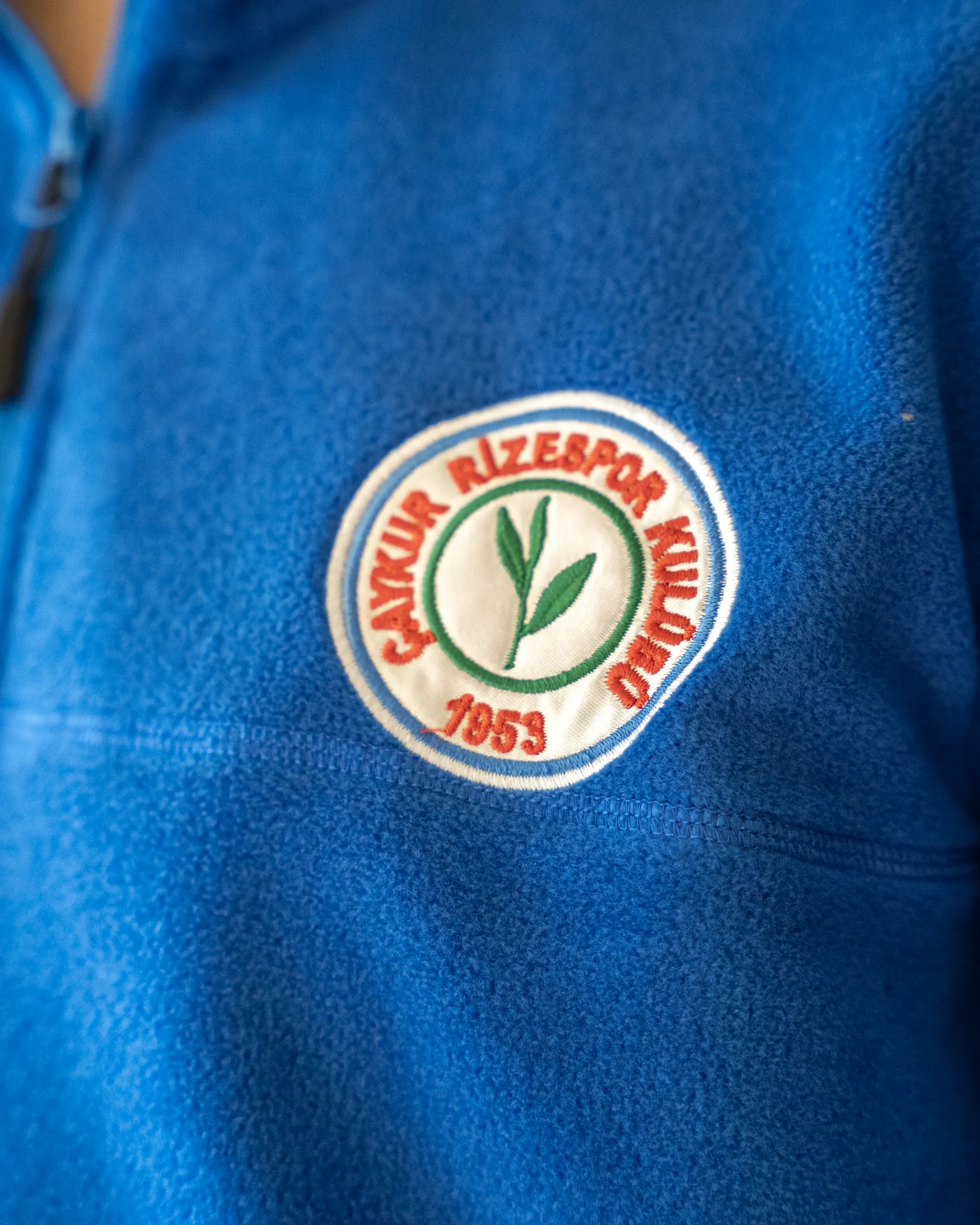 MAVİ YARIM FERMUARLI SWET