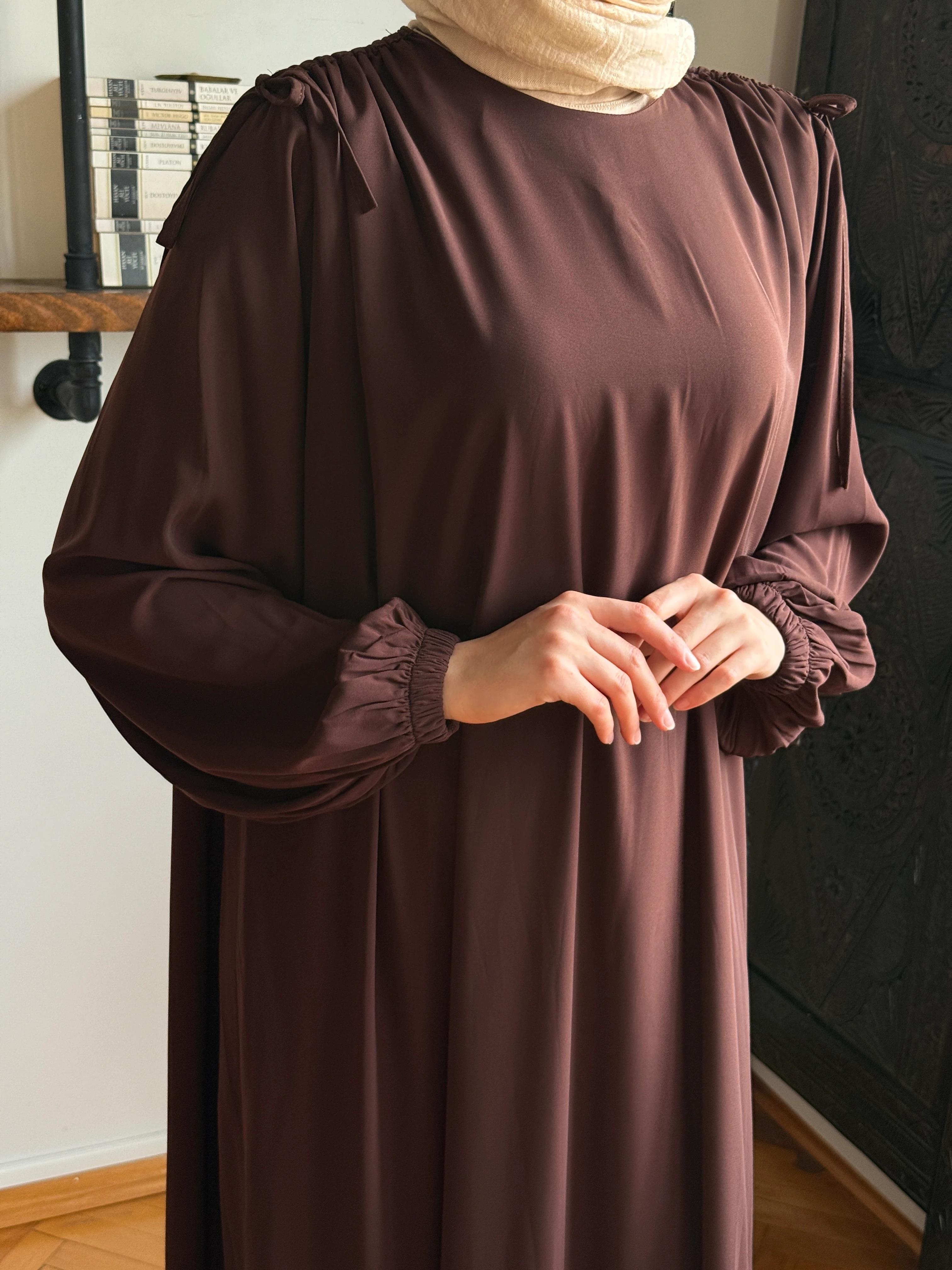 Omzu Tünel Detaylı Elbise Medine İpeği 5063 NAVRA | FENDEL