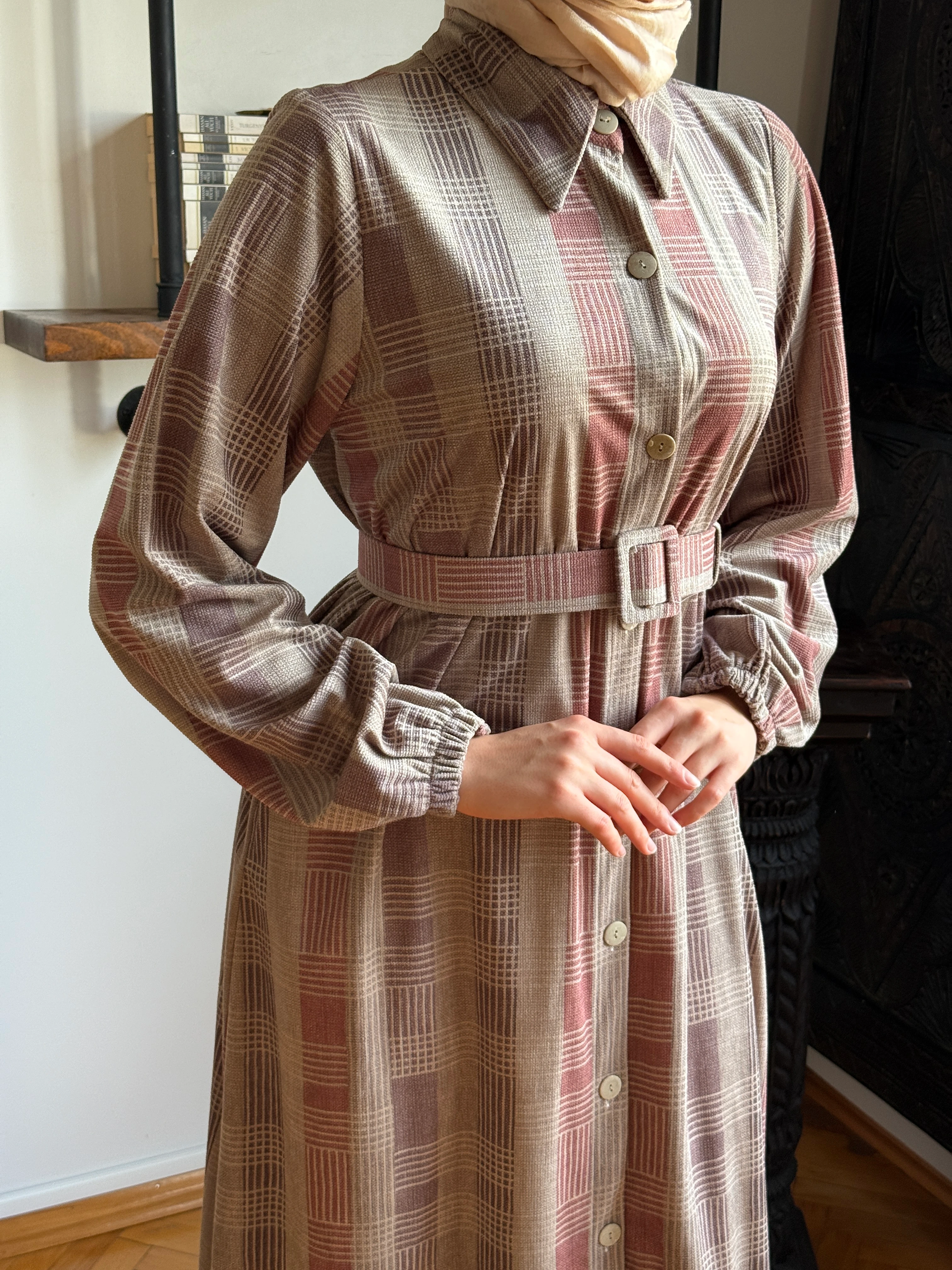 Ekose Gömlek Yaka Kaplama Kemerli Kadife Elbise 2303 NAVRA | FENDEL