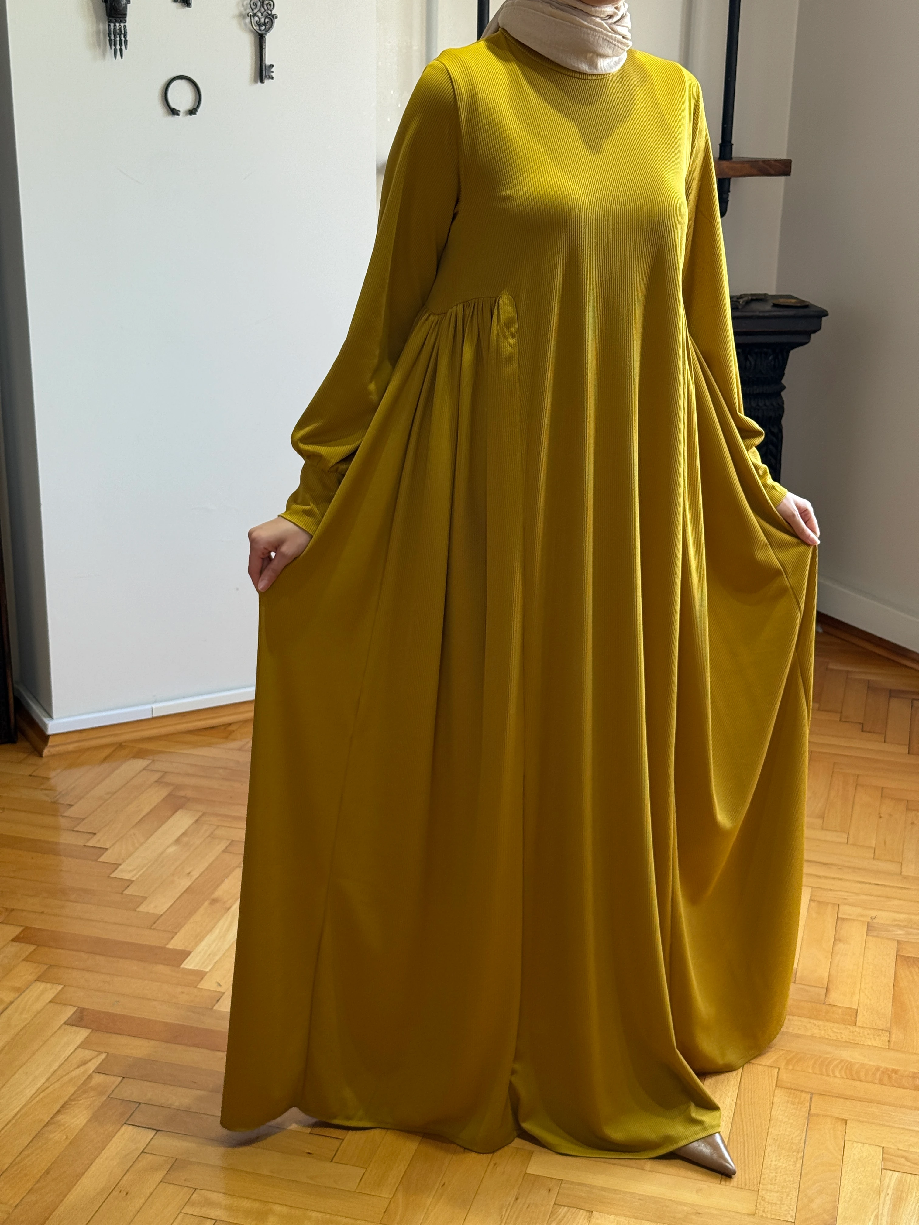 Yandan Büzgülü Örme Elbise 8000 NAVRA | FENDEL - yağ yeşili