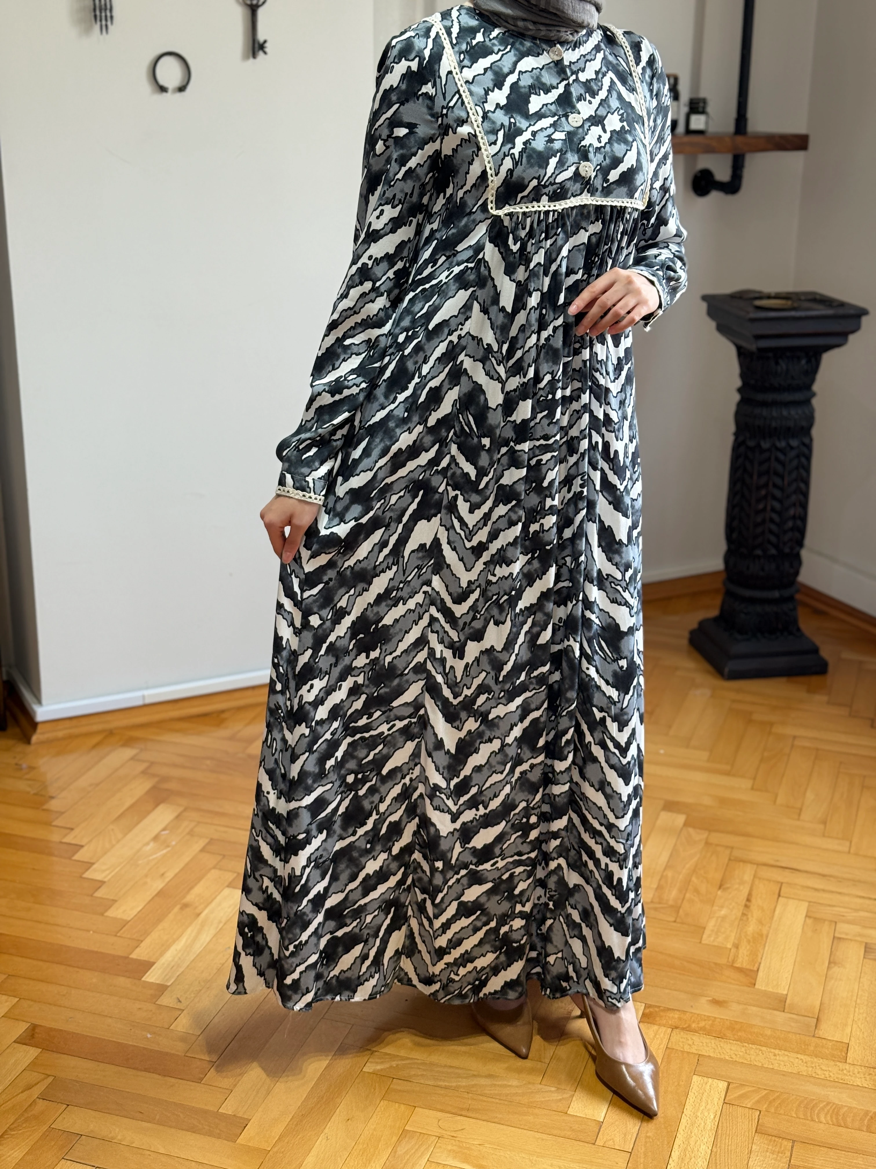 Desenli Dantel Detaylı Pamuk Elbise 1890 NAVRA | FENDEL