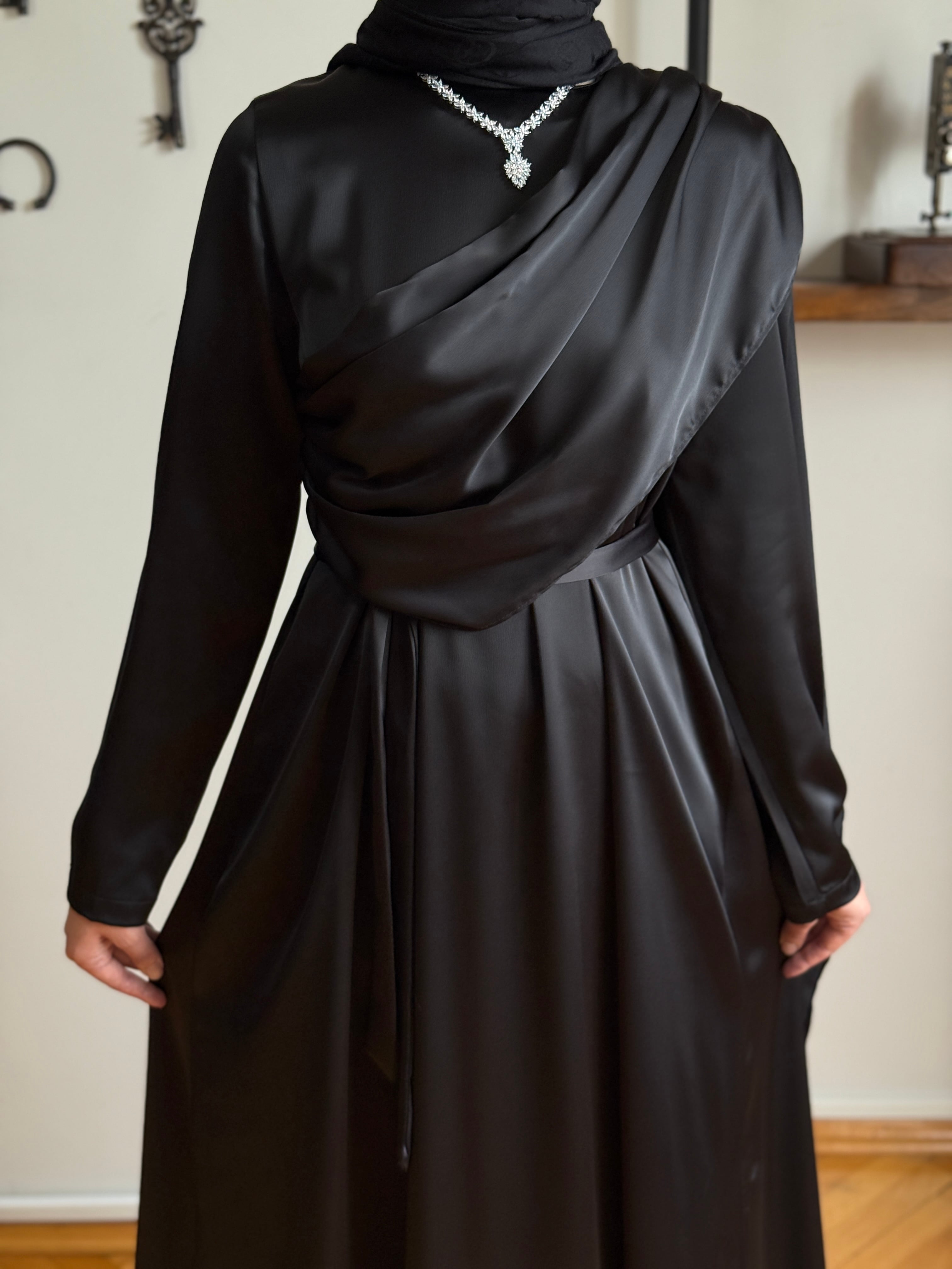 Pelerinli Saten Abiye 5098 - siyah