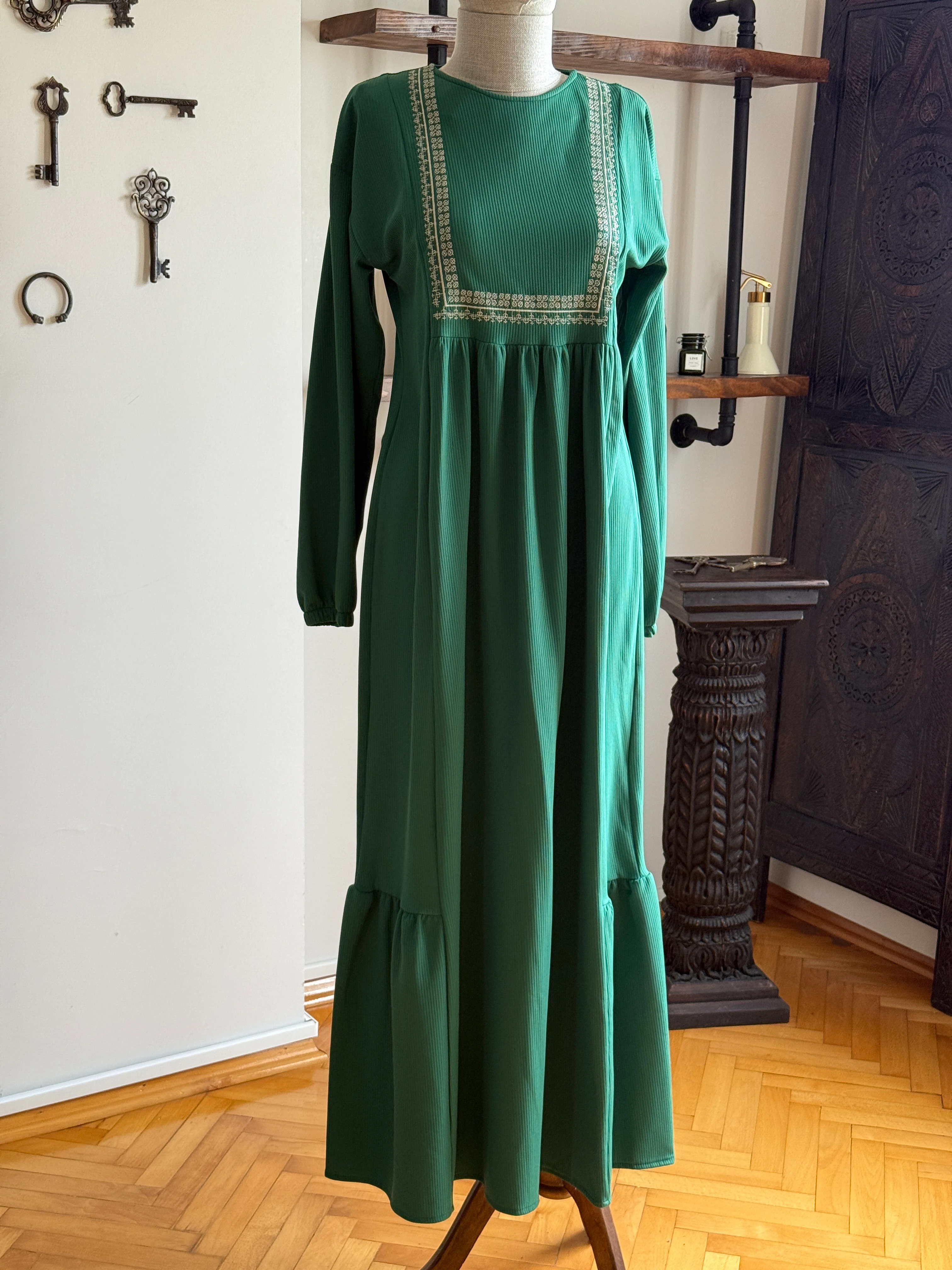 Şardonlu ve Nakışlı Örme Elbise 2427 NAVRA | FENDEL